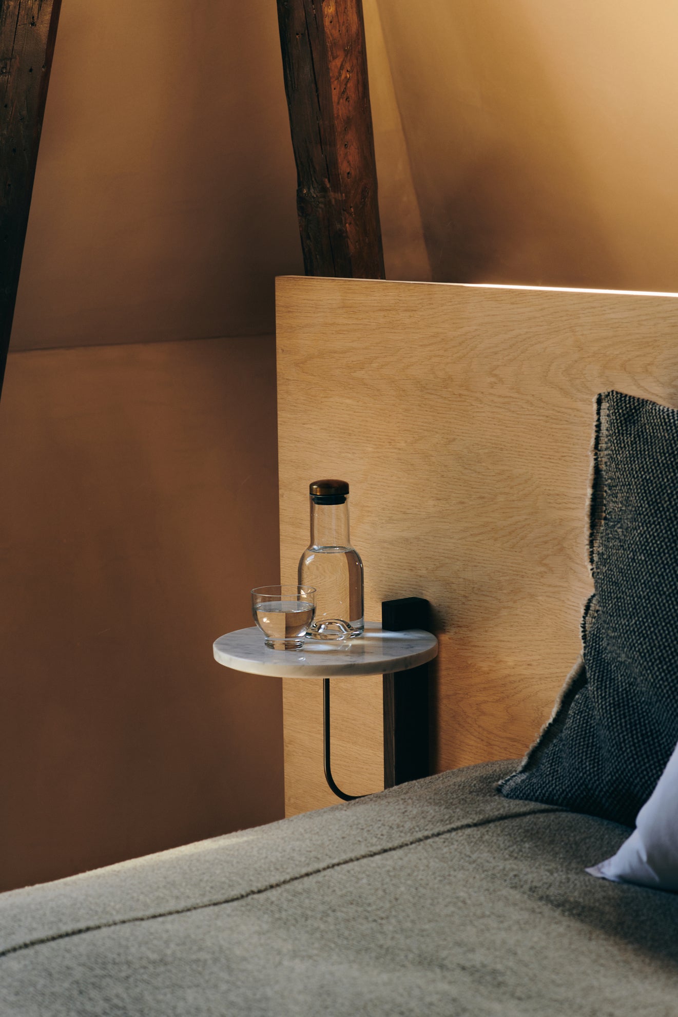 Plank CORBEL eikenhout en marmer