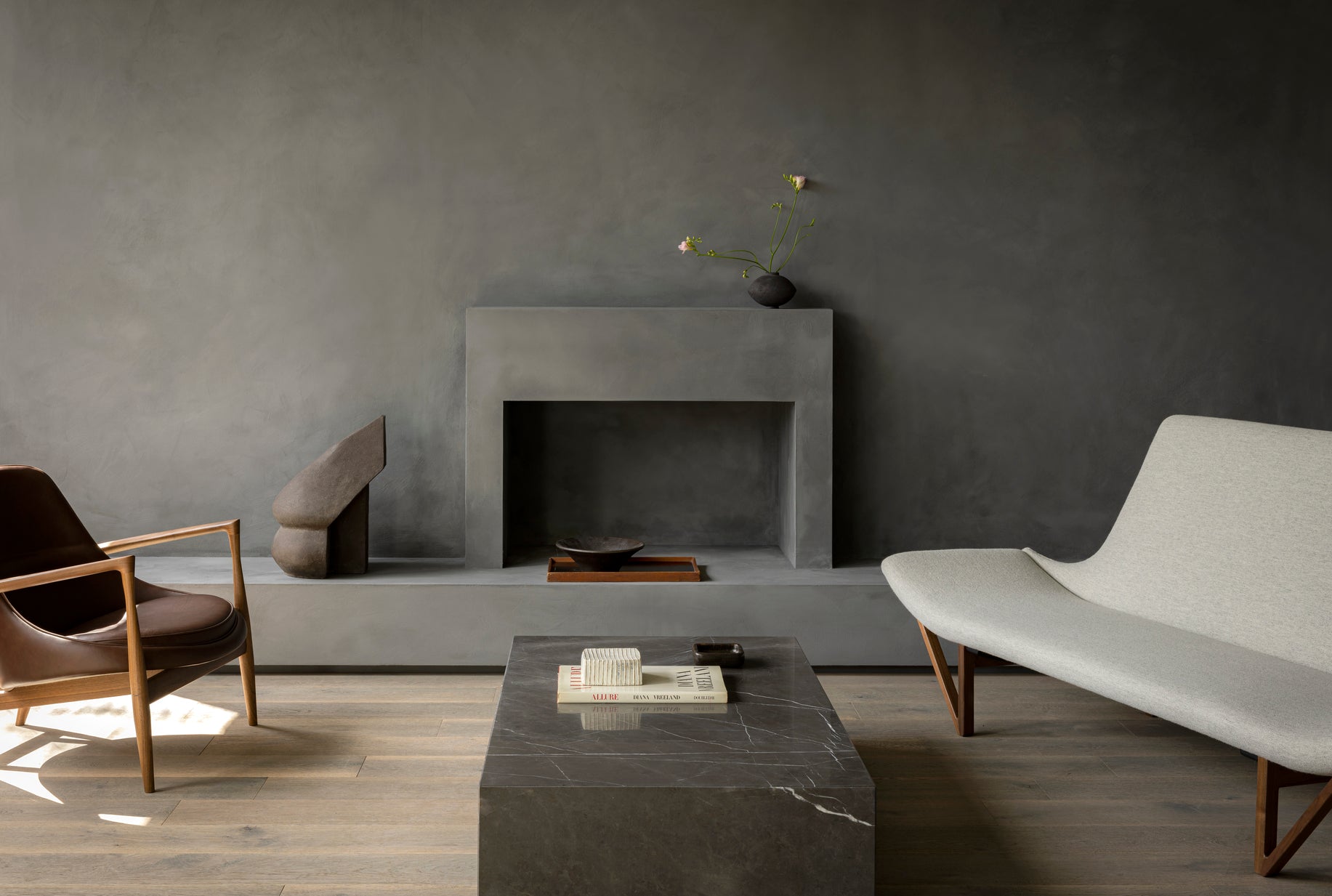 ELIZABETH armchair in cognac leather with walnut base