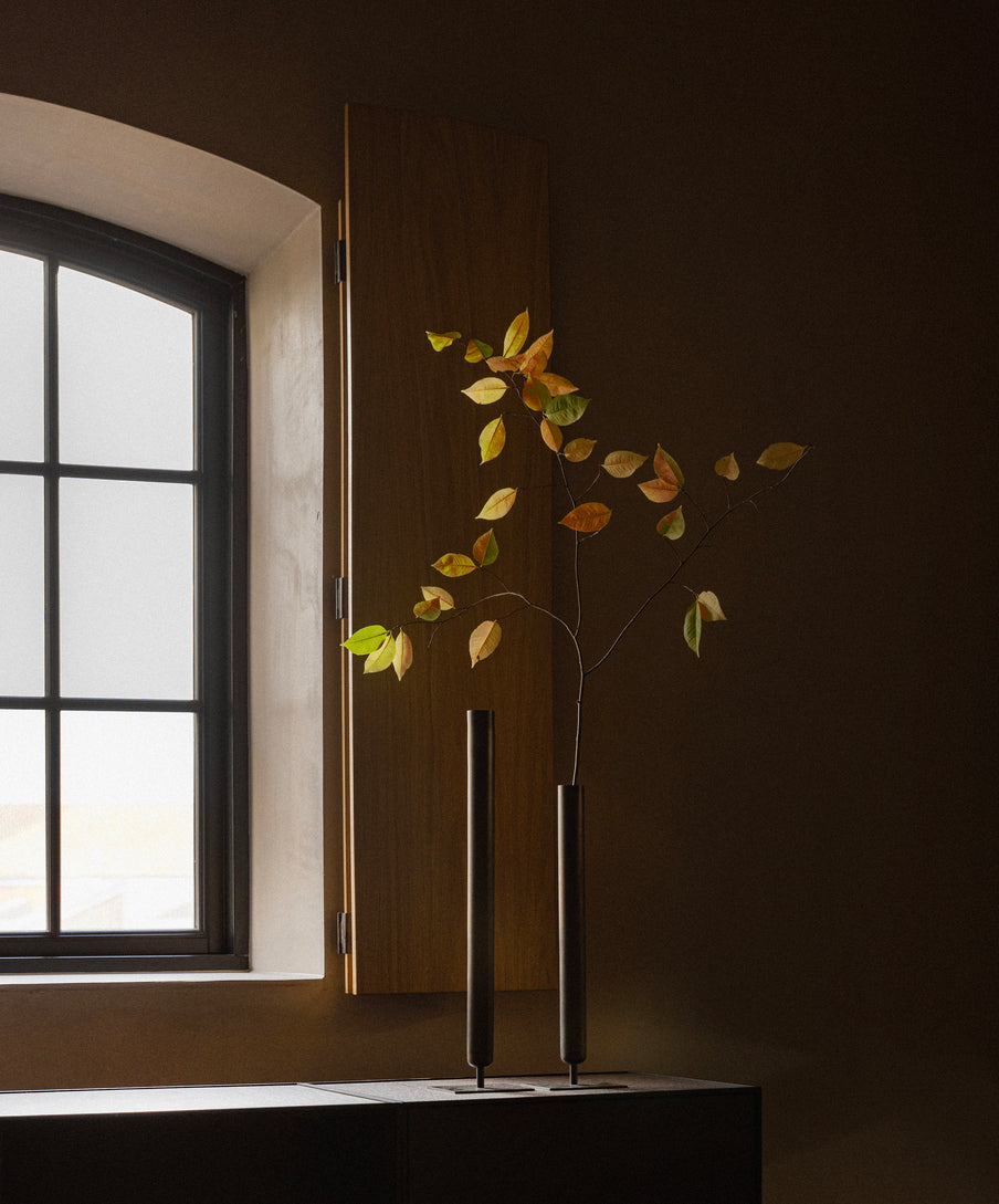 STANCE vase in bronzed brass