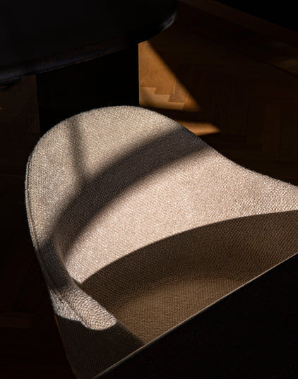 HARBOUR armchair black leather with black oak base