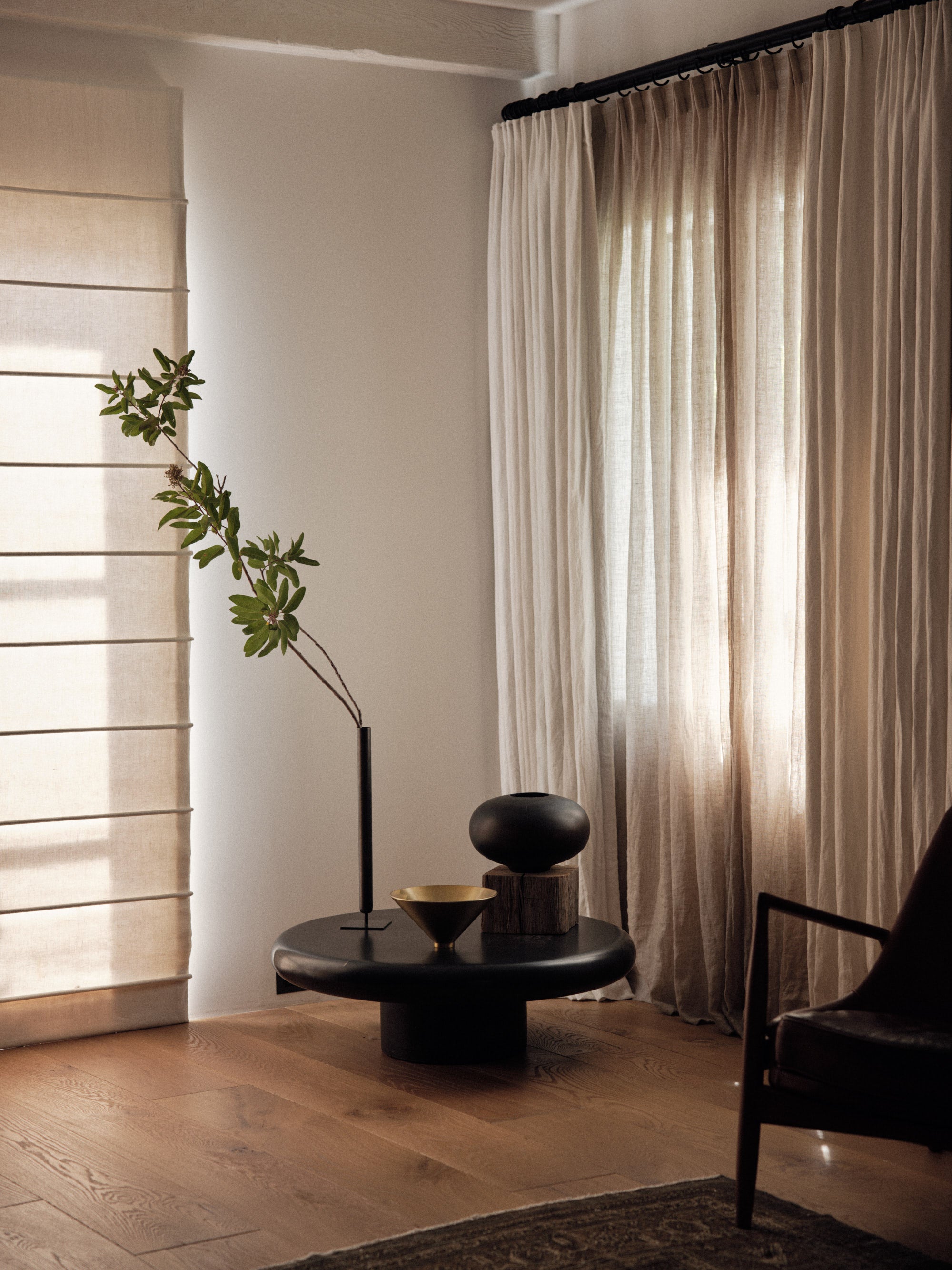 Vase SURROUND aus Mango-Holz