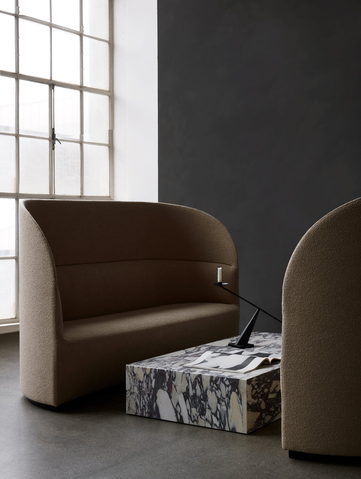 Sofa mit hohem Rücken TEAROOM braun