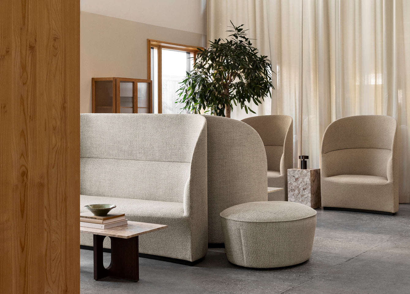 Sofa mit hohem Rücken TEAROOM braun