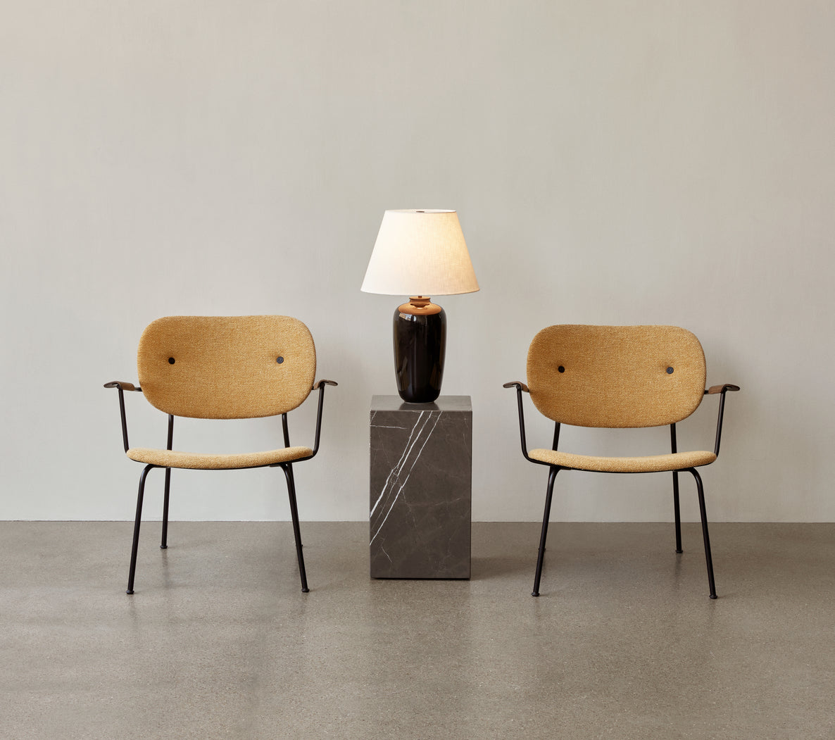 TORSO table lamp black ceramic with white shade