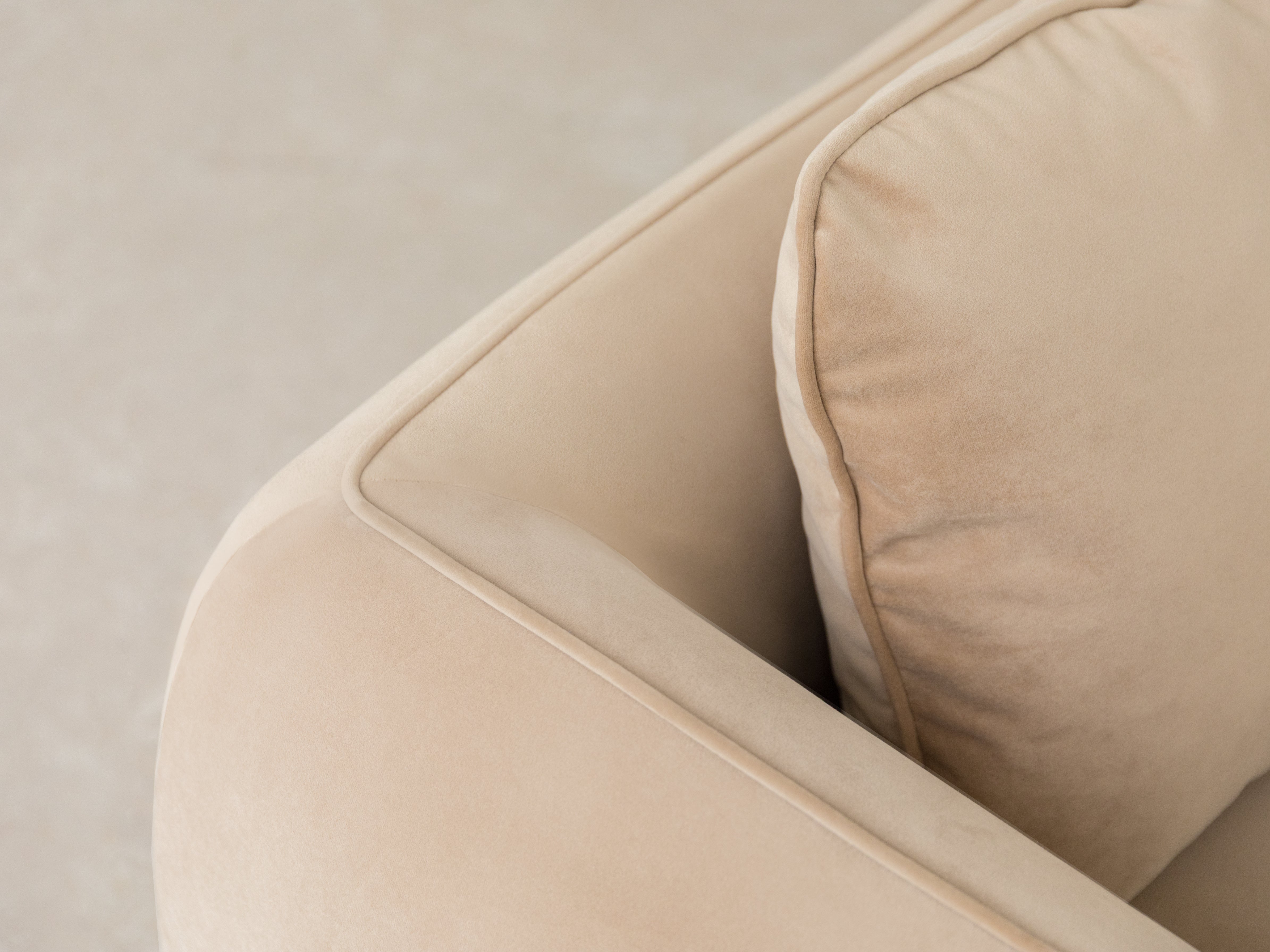 2-seater Sofa ADA light gray chenille