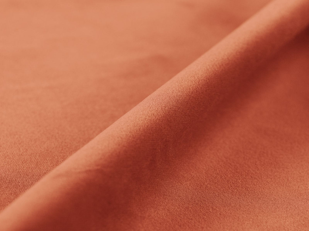 Sofa aksamitna 4-osobowa JENNIFER koralowy Venus – detal tkaniny