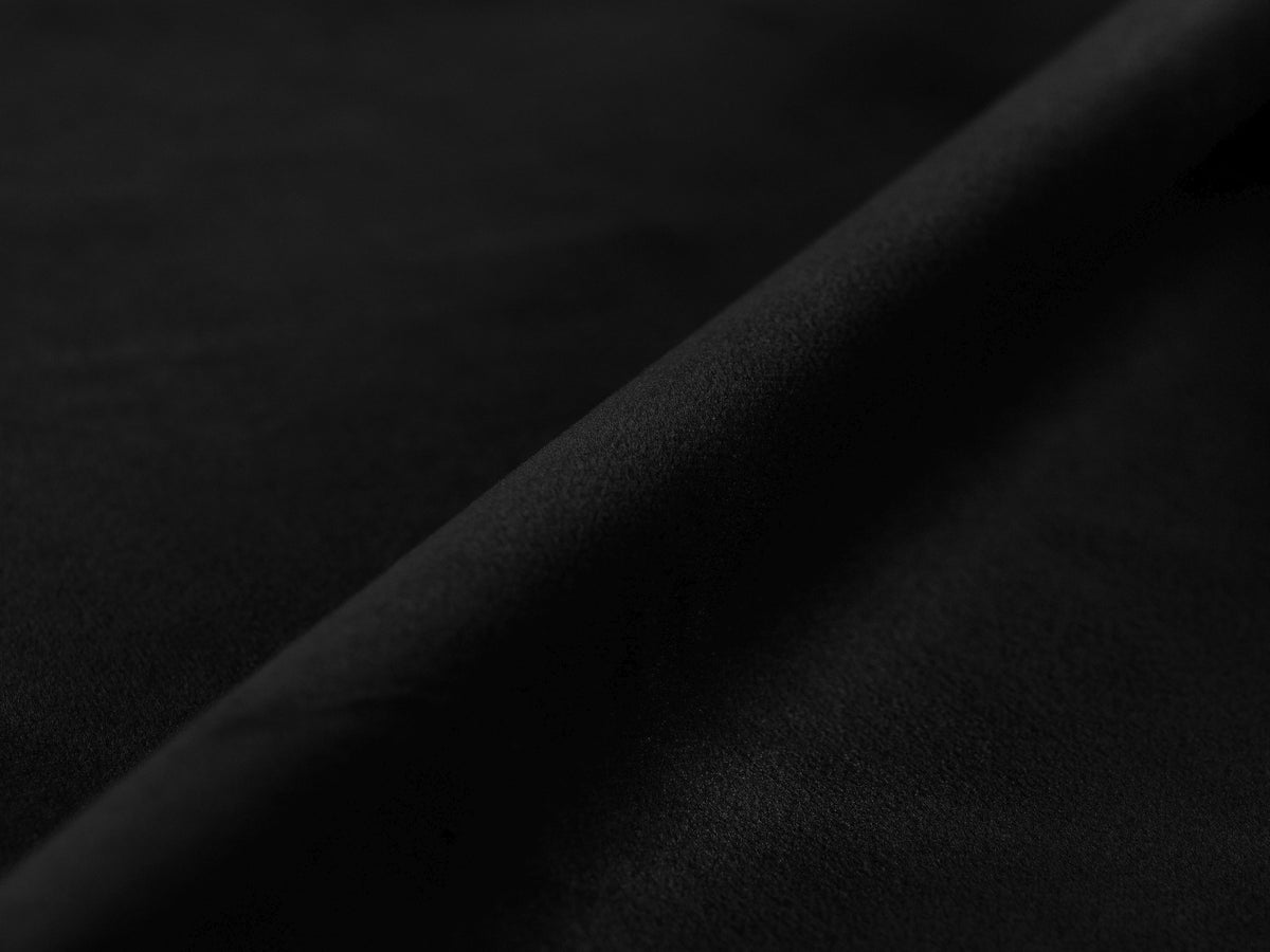 Sofa aksamitna 4-osobowa NURIA czarny – detal tkaniny