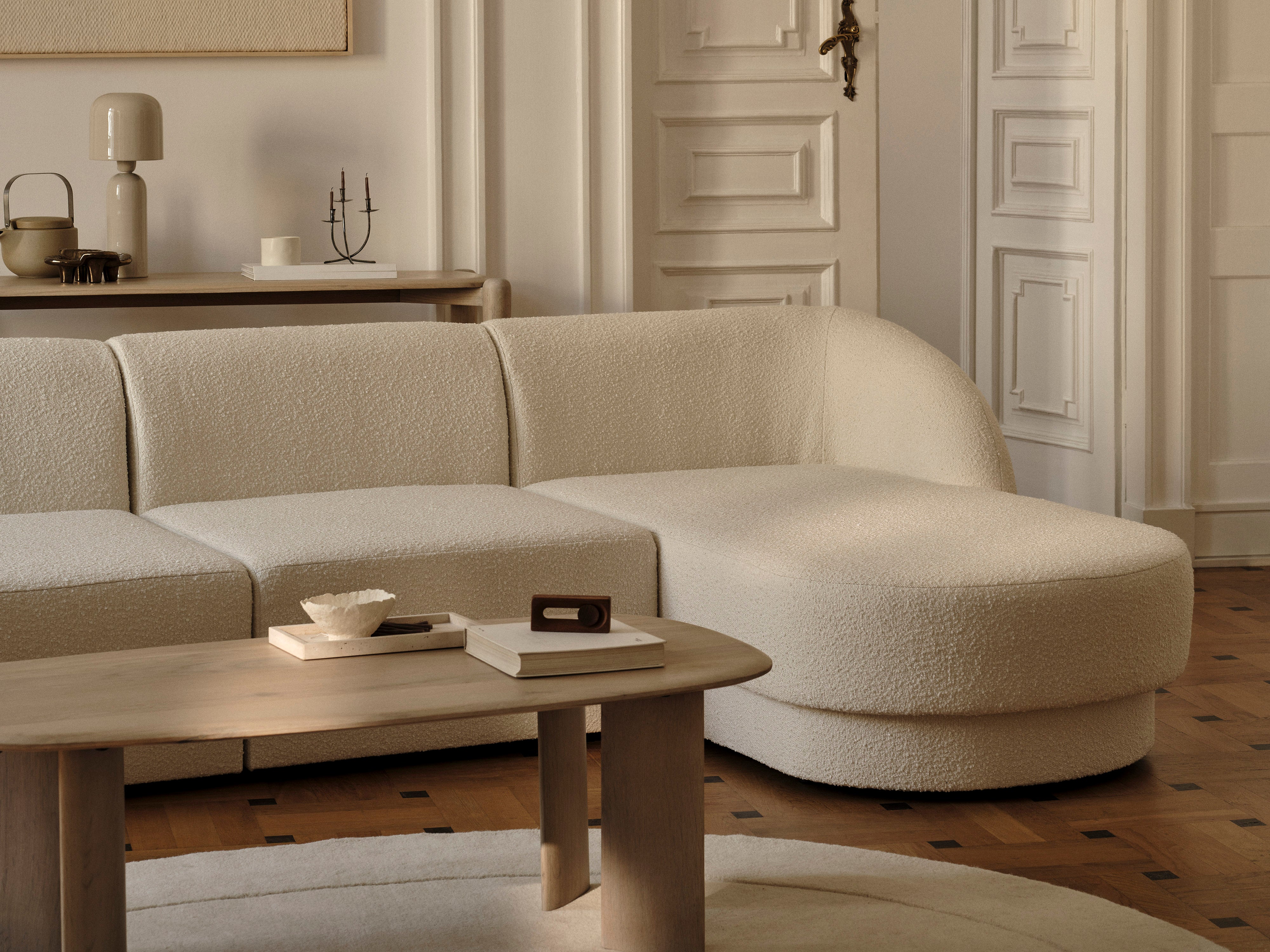 Rechtsseitige panoramische 6-Sitzer-Eckcouch MILEY beige samtig