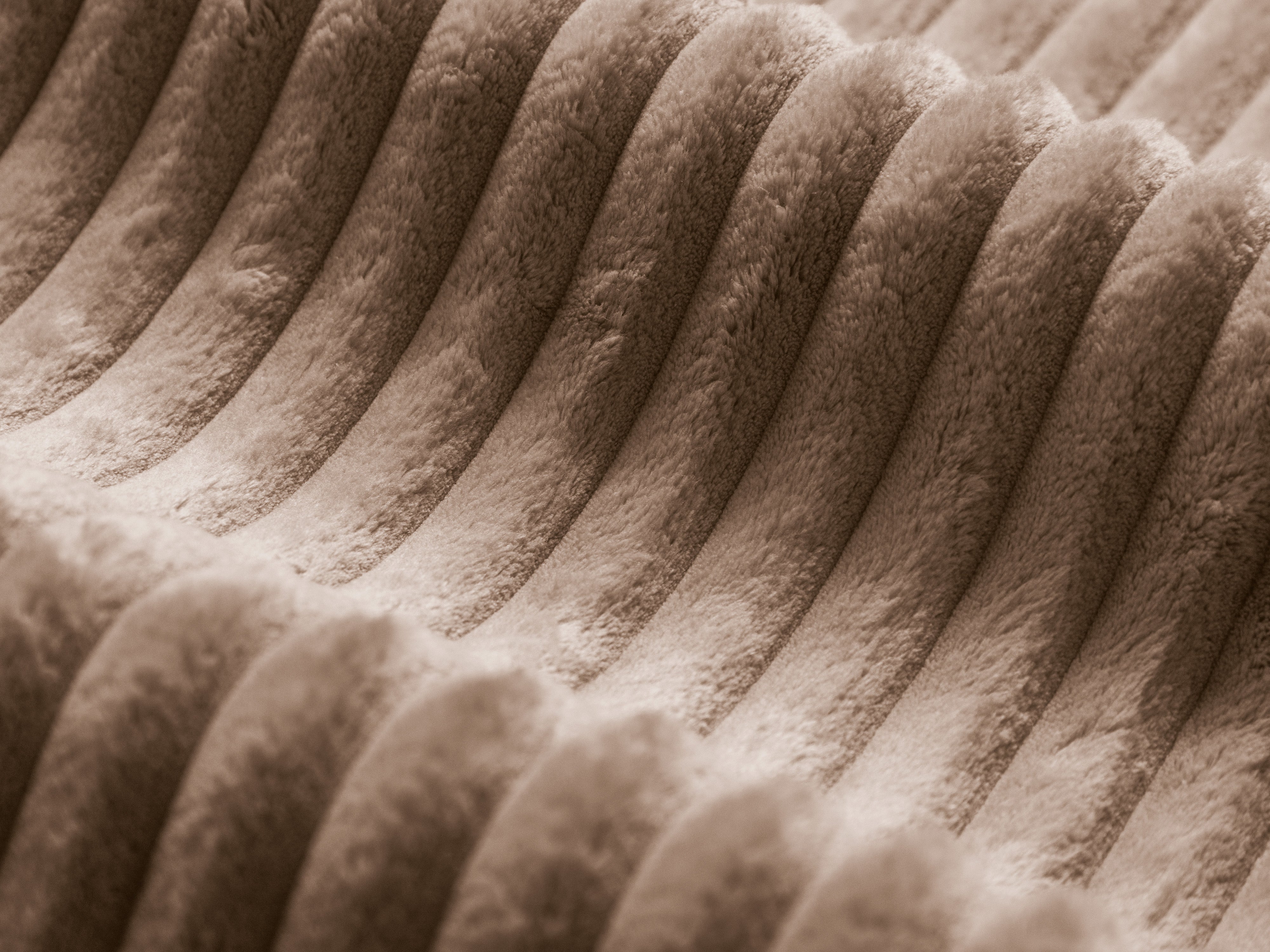 Rechts -Panorama -Ecke Martina Dark -Tone Cord