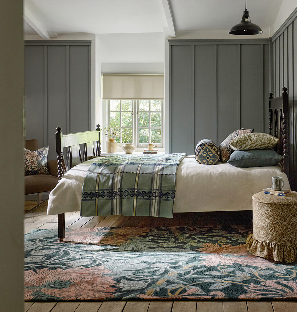 Wool rug HONEYSUCKLE & TULIP TEAL dark green with pink