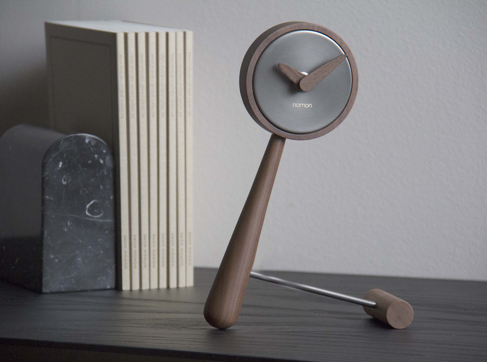 MINI PUNTERO table clock walnut wood with graphite finish