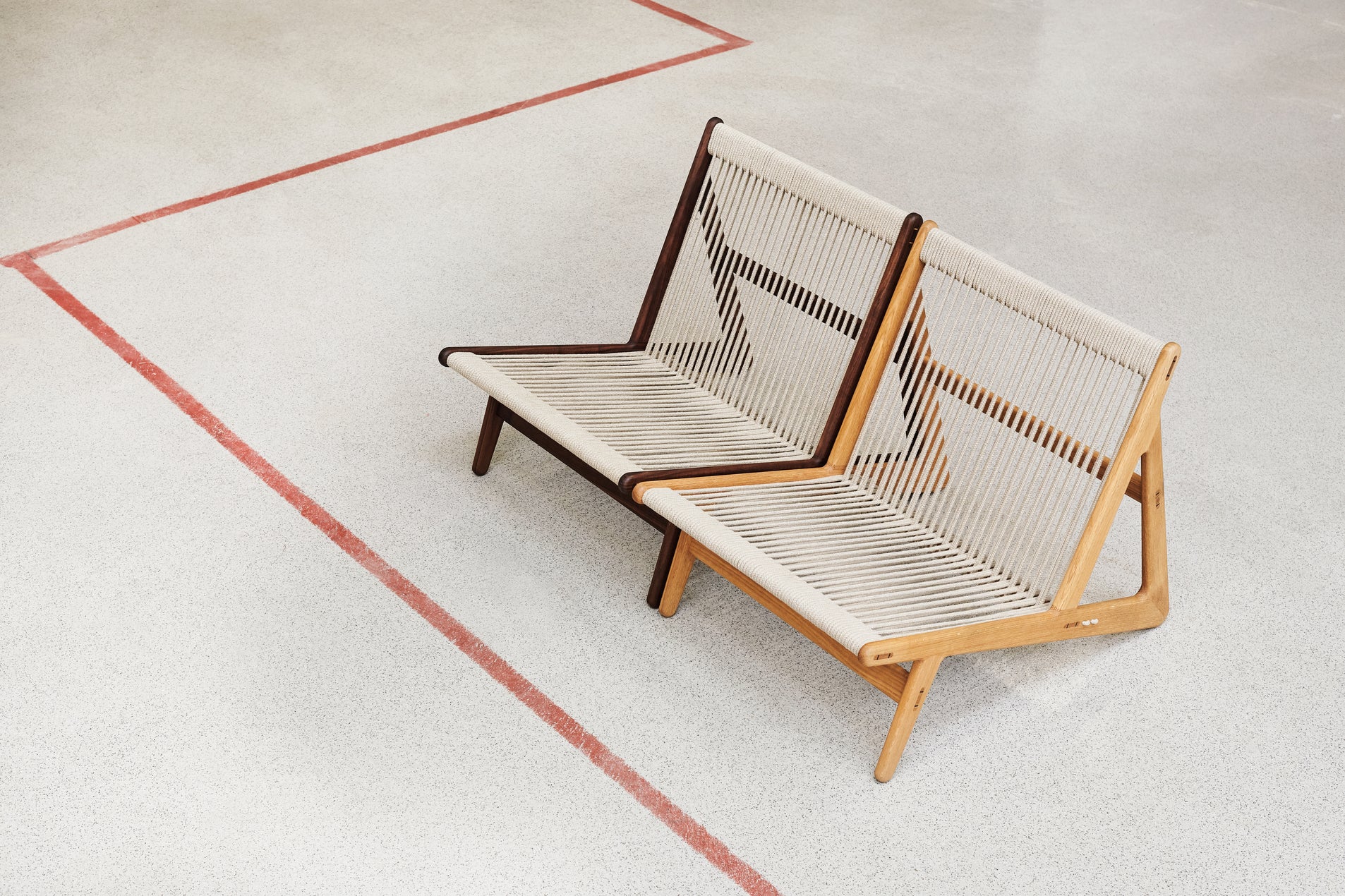 Fauteuil MR01 notenhout en linnen