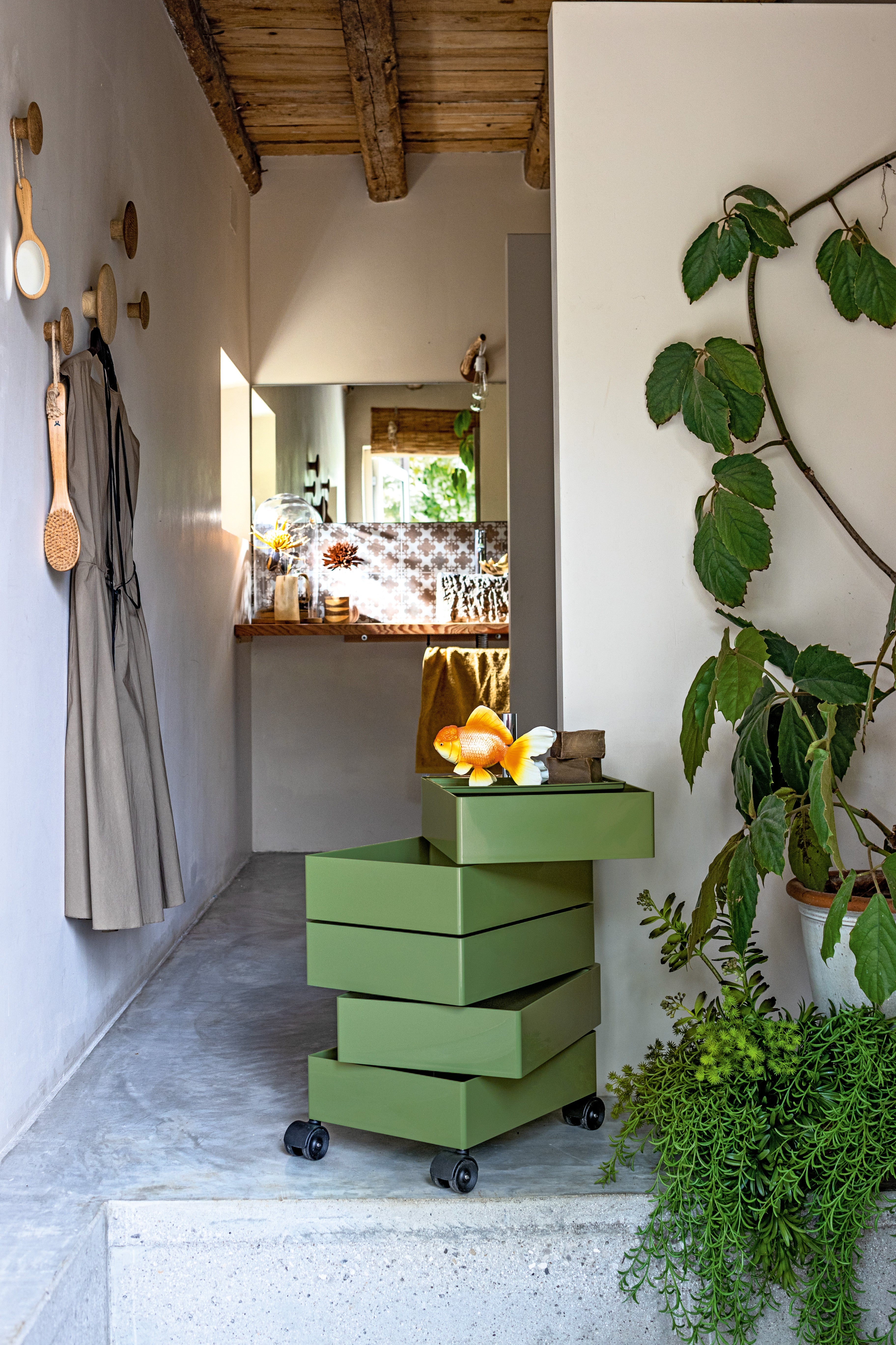 Kast op wielen 360˚ verschillende kleuren