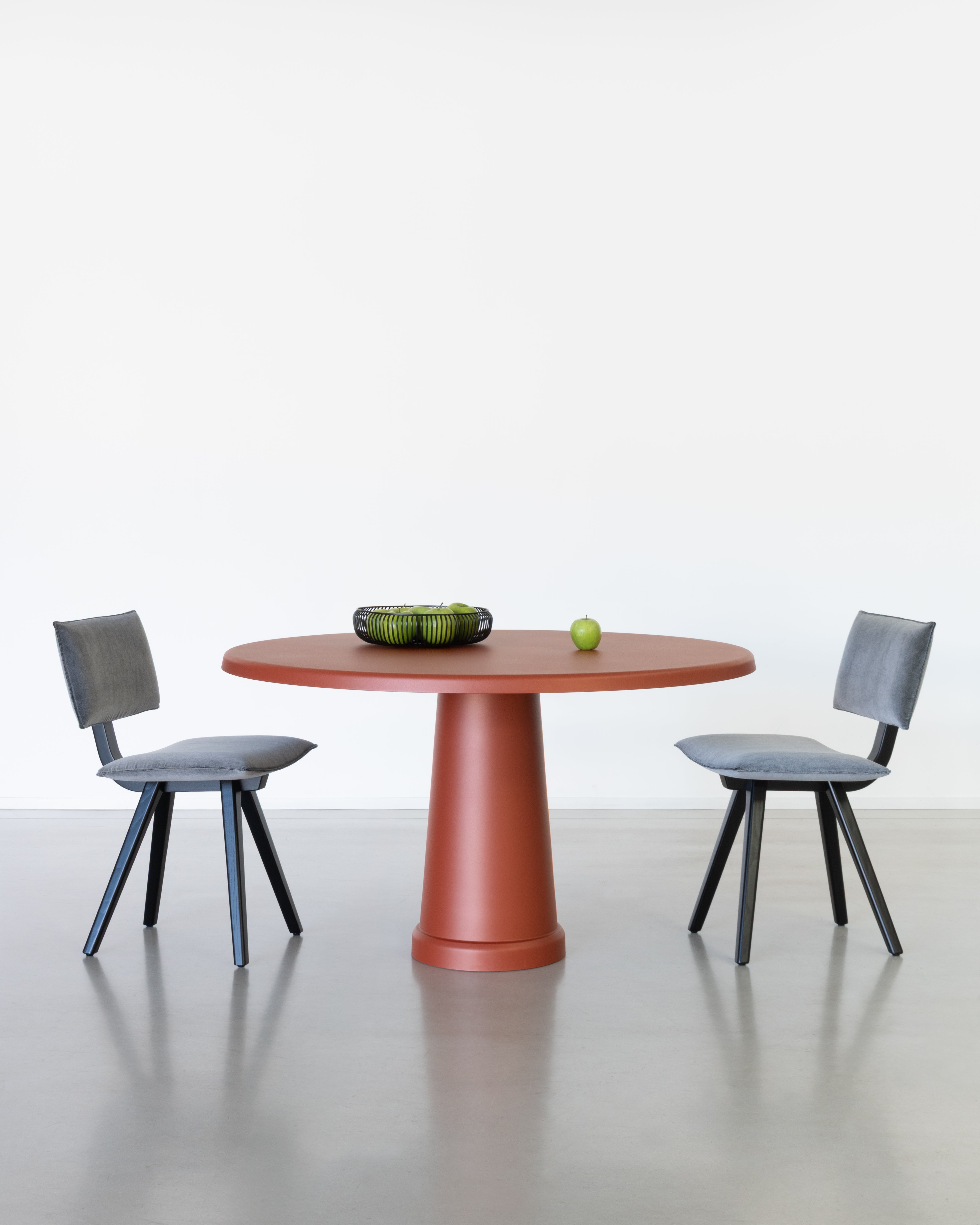 ALL-ROUND round brown table