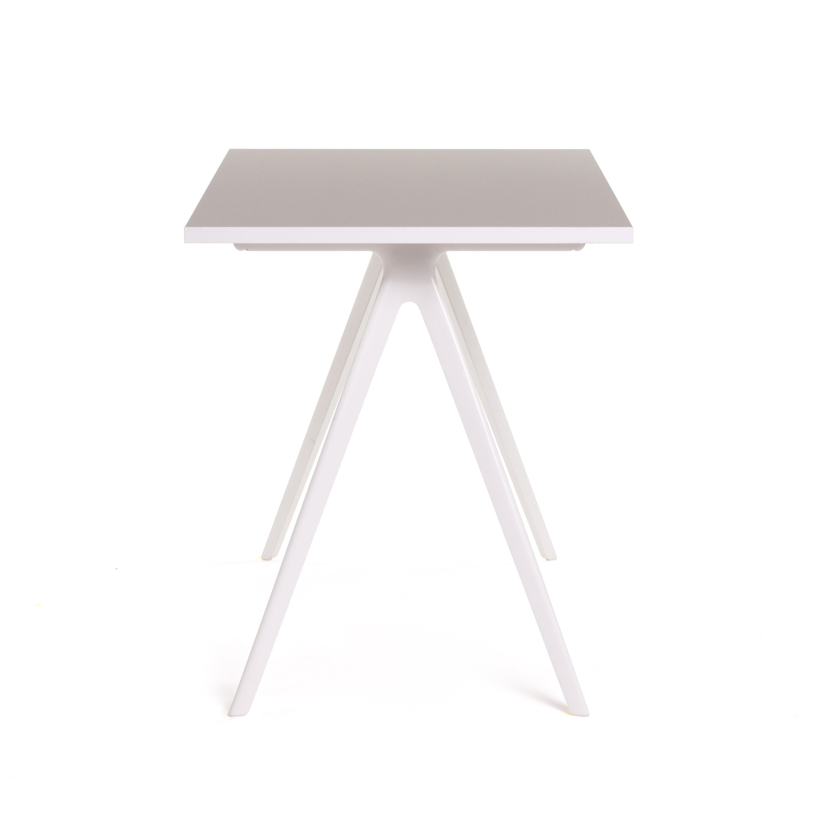 BAGUETTE Schreibtisch beige mit weißem Untergestell
