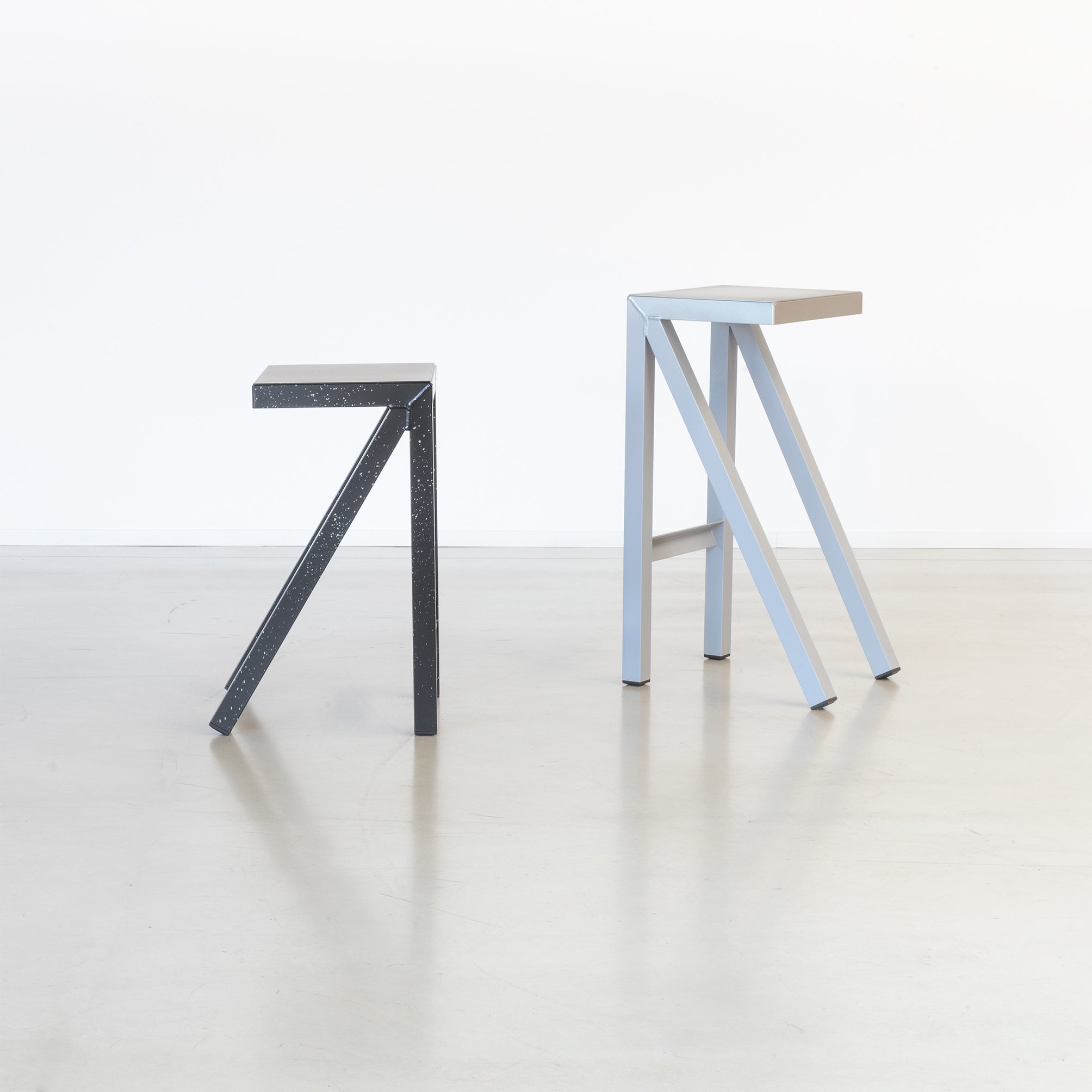 BUREAURAMA black stool with white