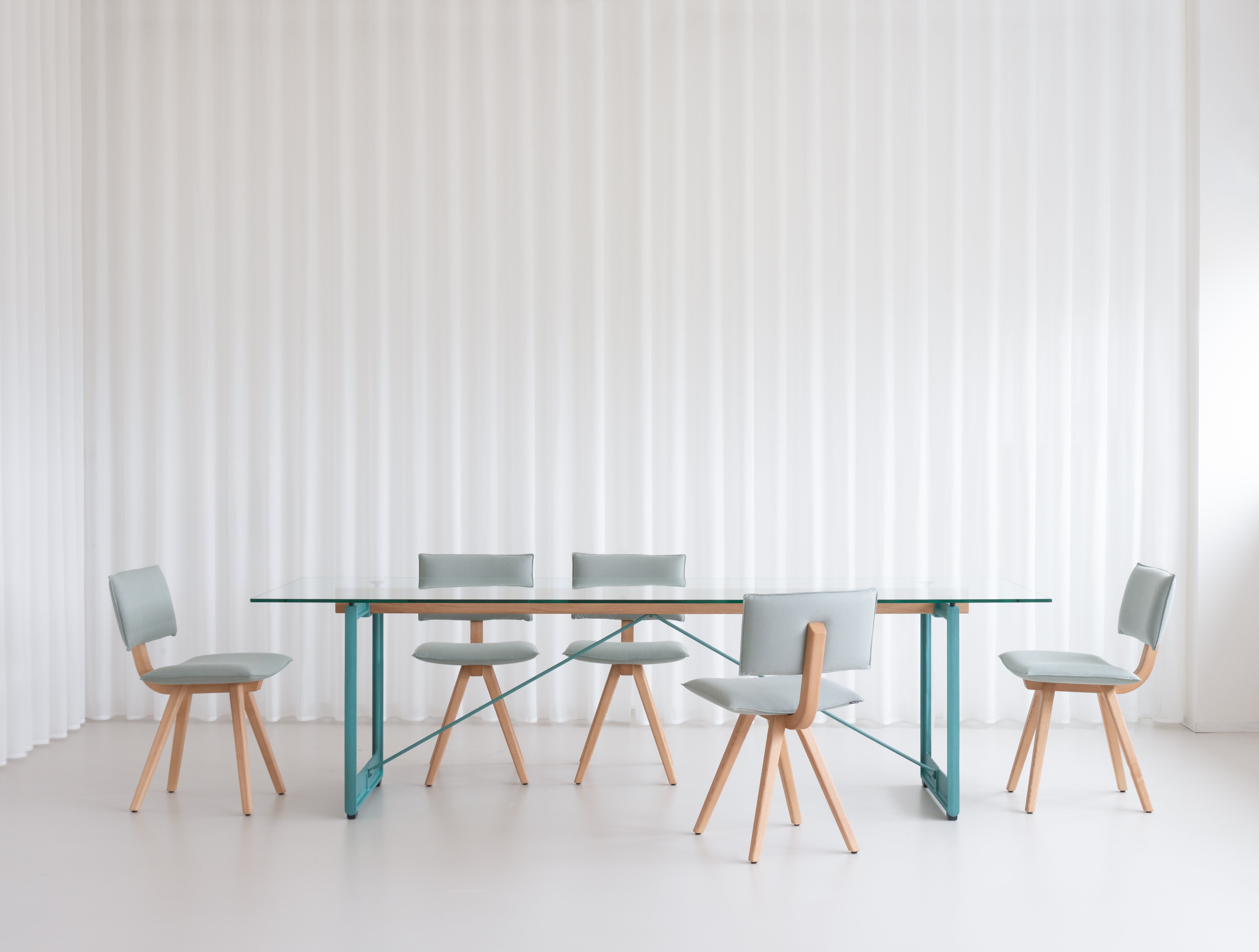 BRUT table with turquoise base