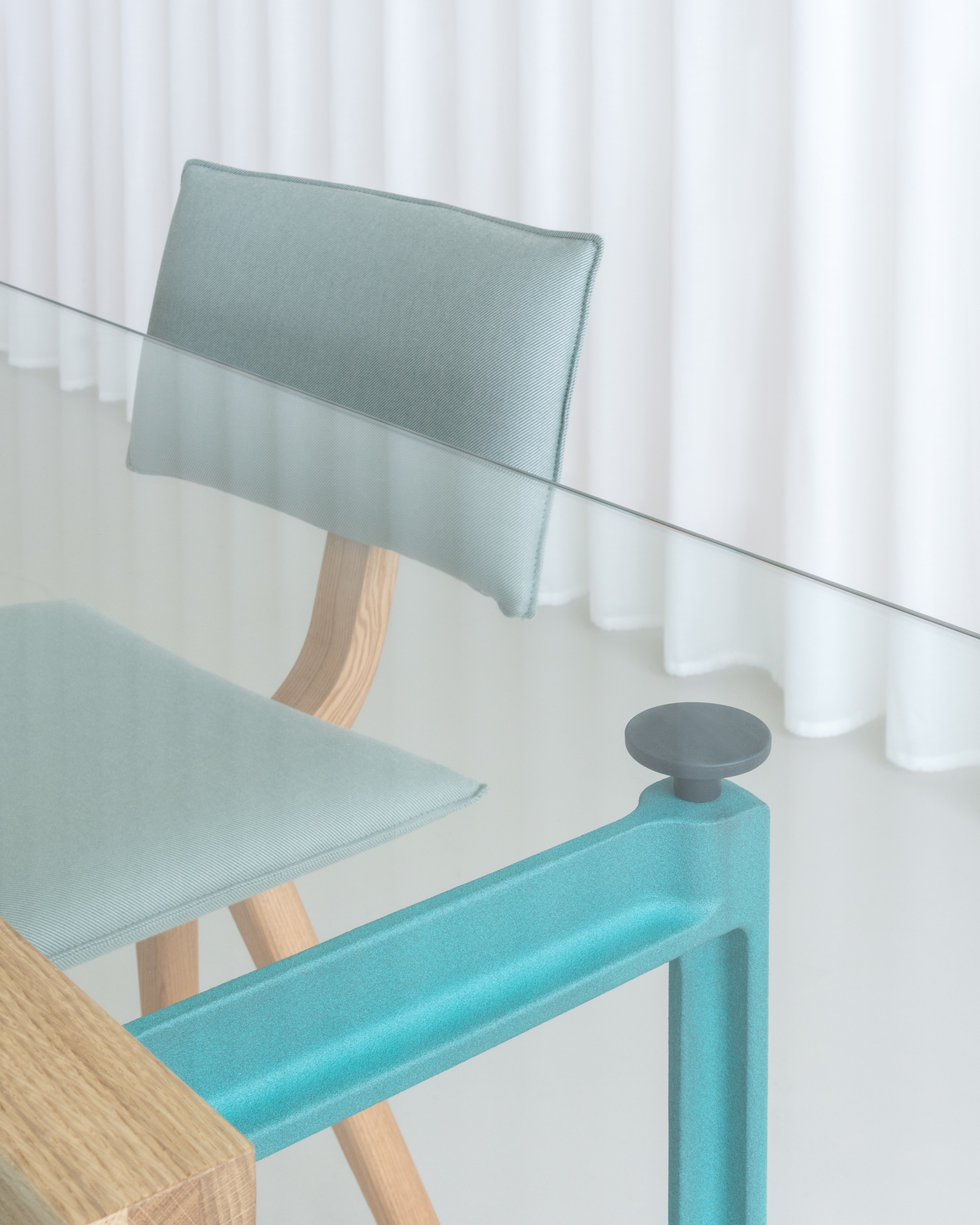 BRUT table with turquoise base