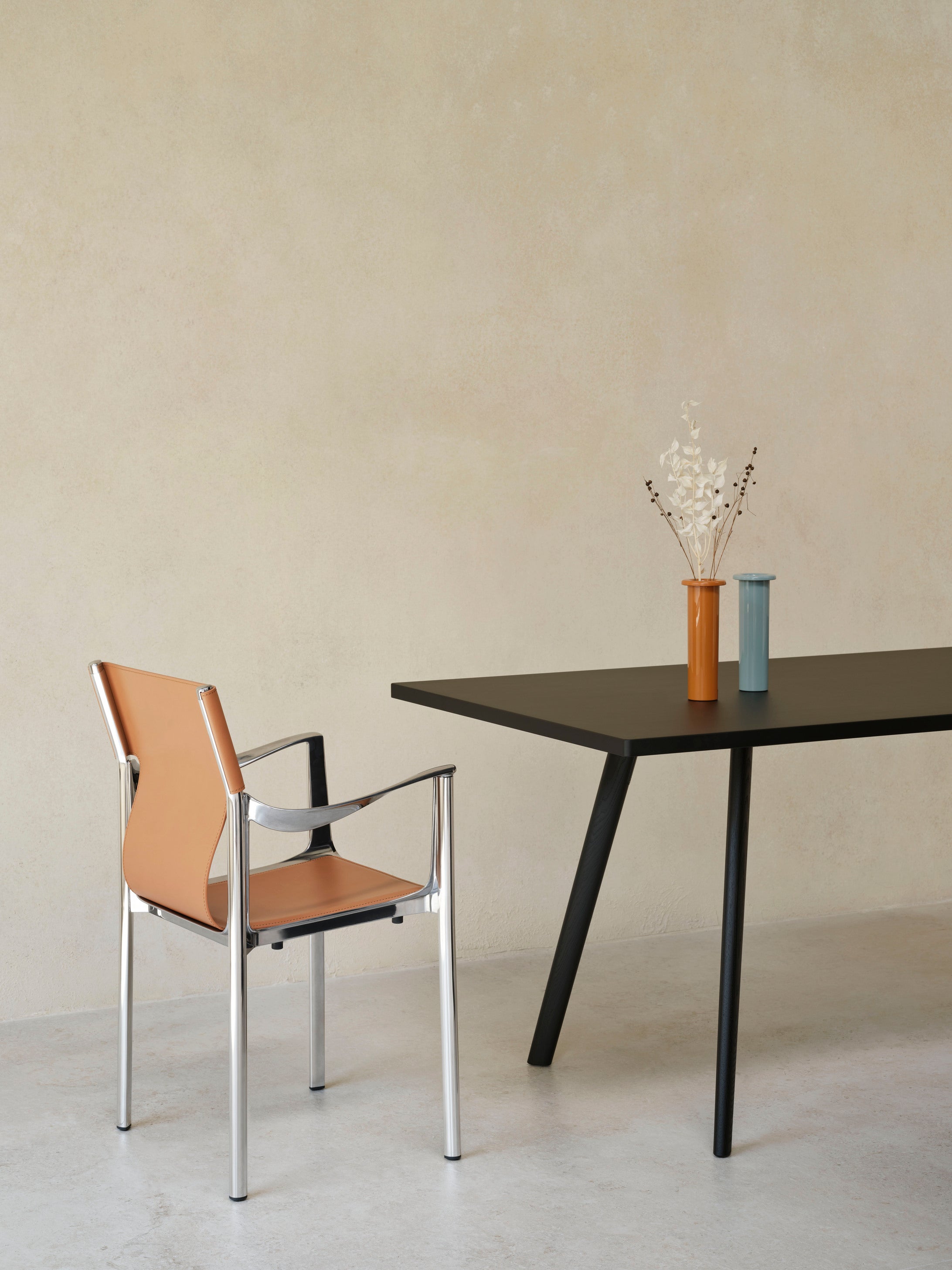 VENICE chair in cognac leather with a polished base