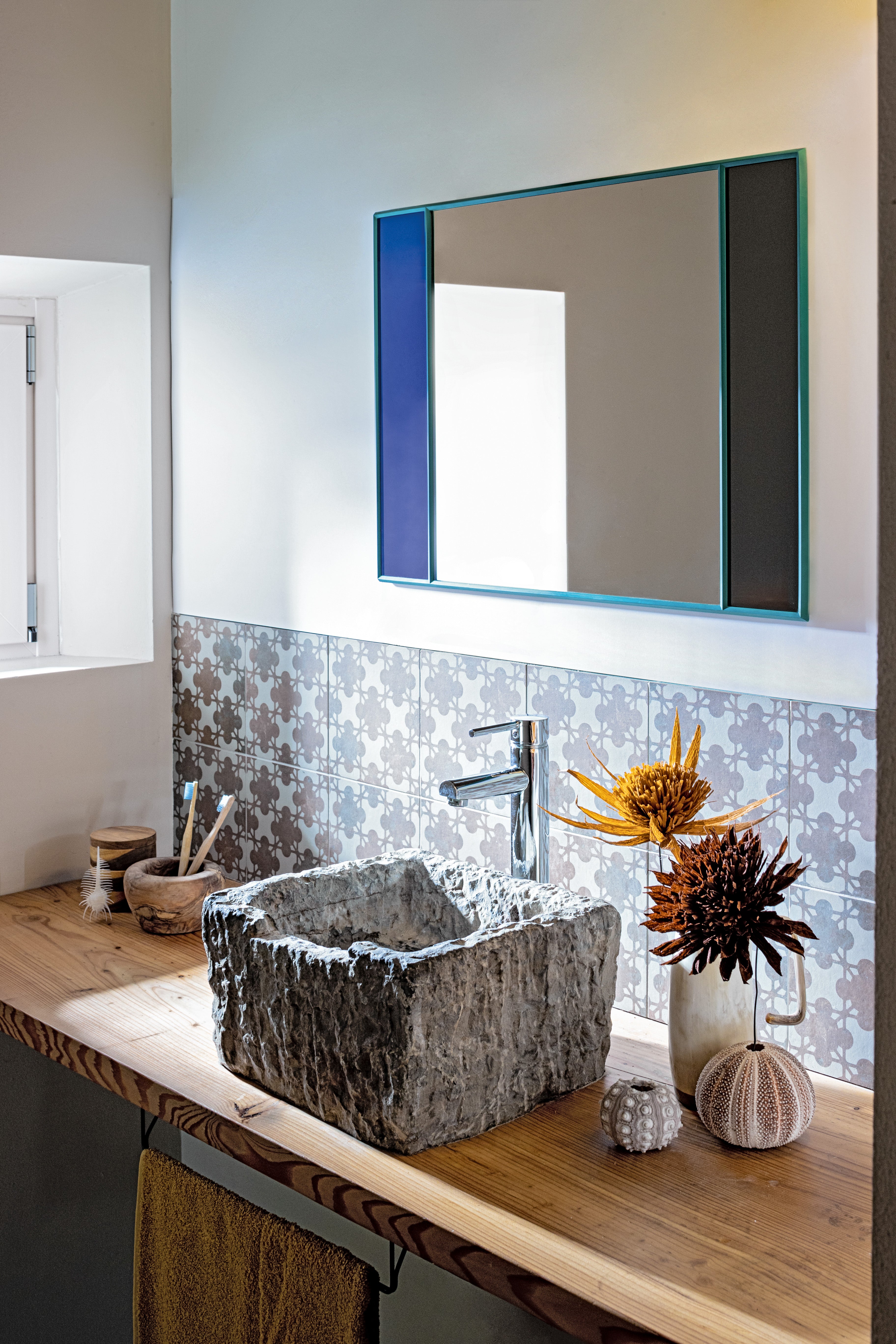 VITRAIL rechteckiger Spiegel hellgrauer Rahmen