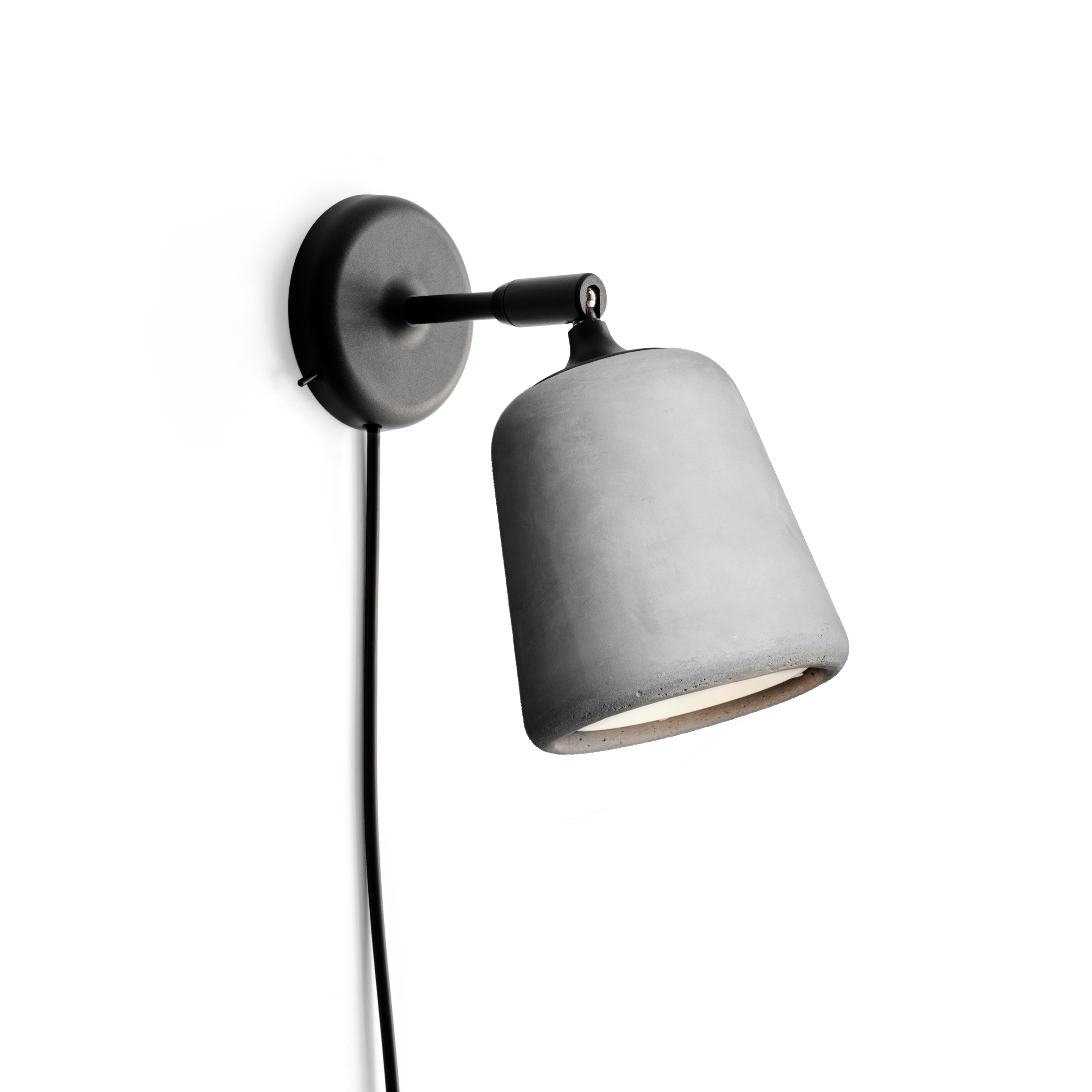 Lampa ścienna MATERIAL jasny cement – New Works