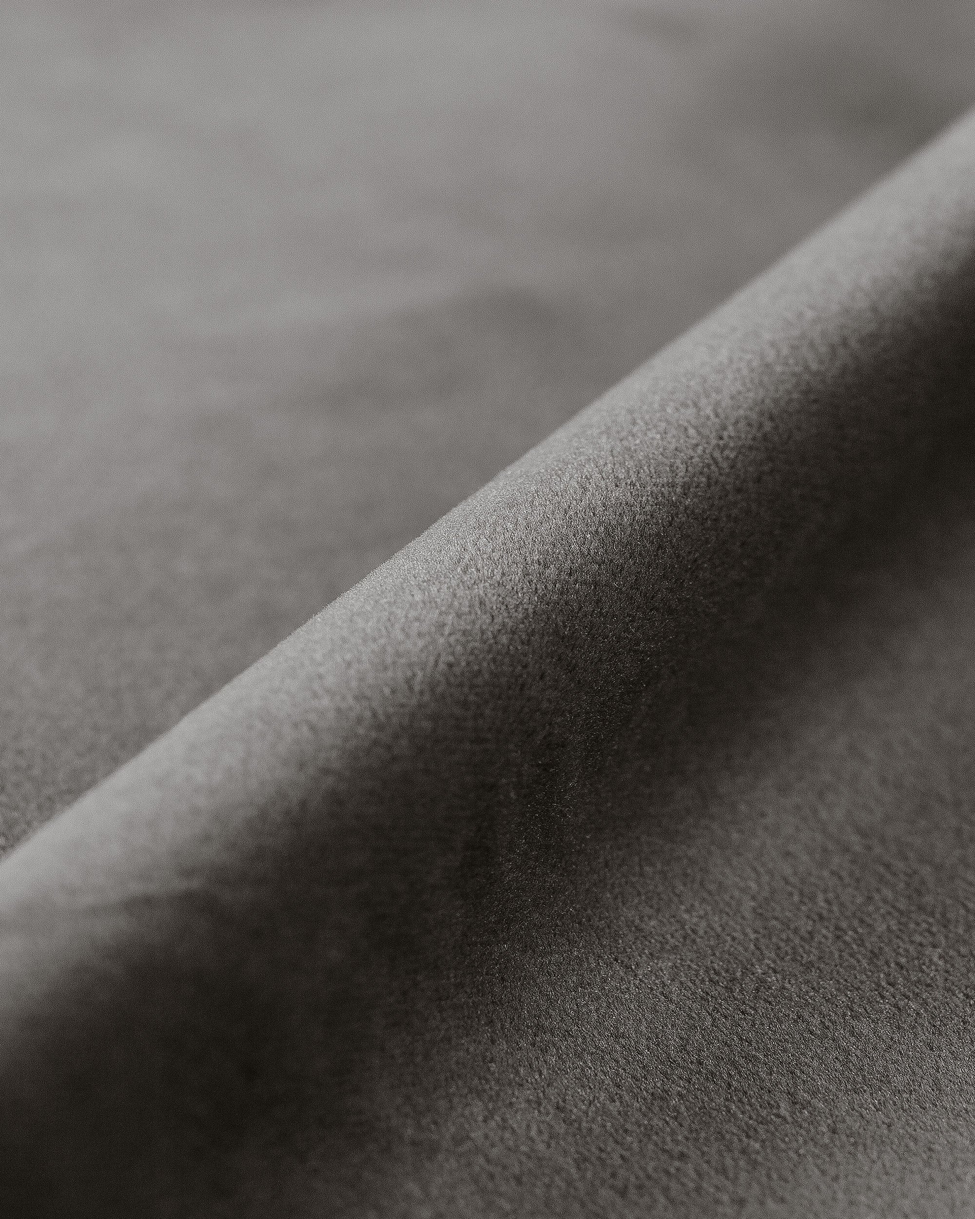 Velours bed met opbergruimte voor beddengoed ALLISON grijs