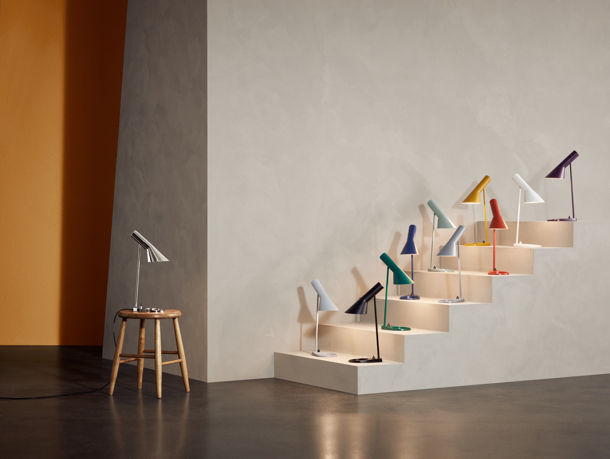 AJ MINI table lamp warm gray