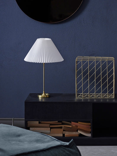 Tafellamp MODEL 307 wit met messing voet