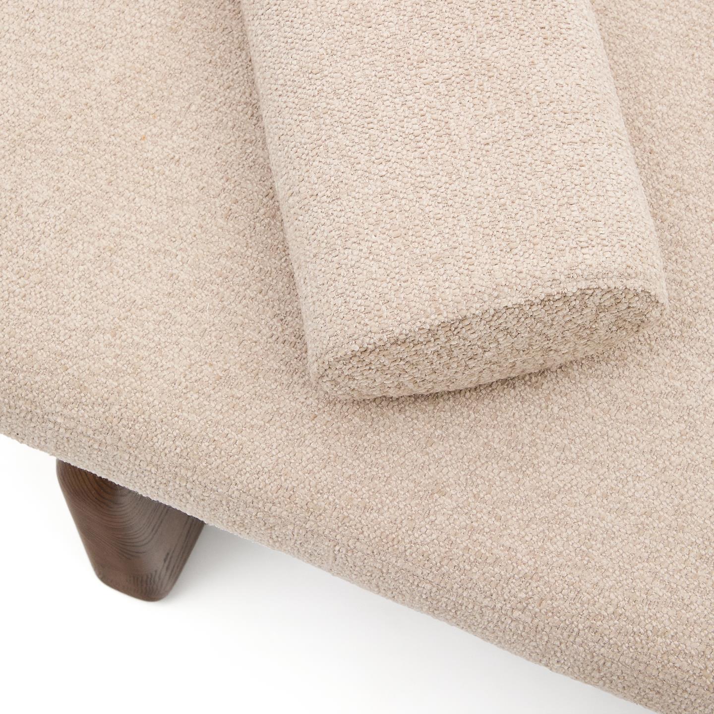 Ligbed TOPAZ beige chenille met een donkere essen basis