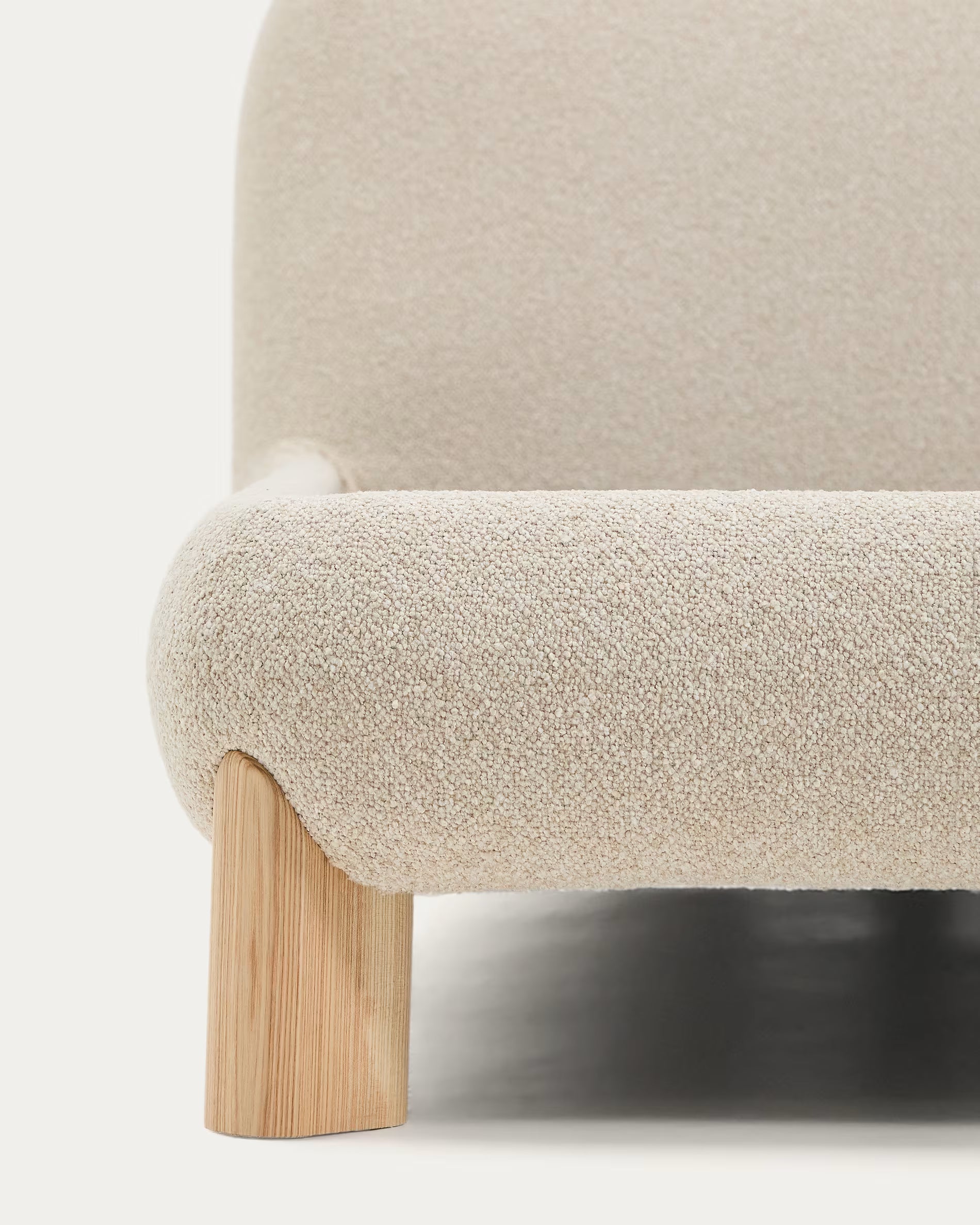 Bett ODINA ecru mit Eschenbasis