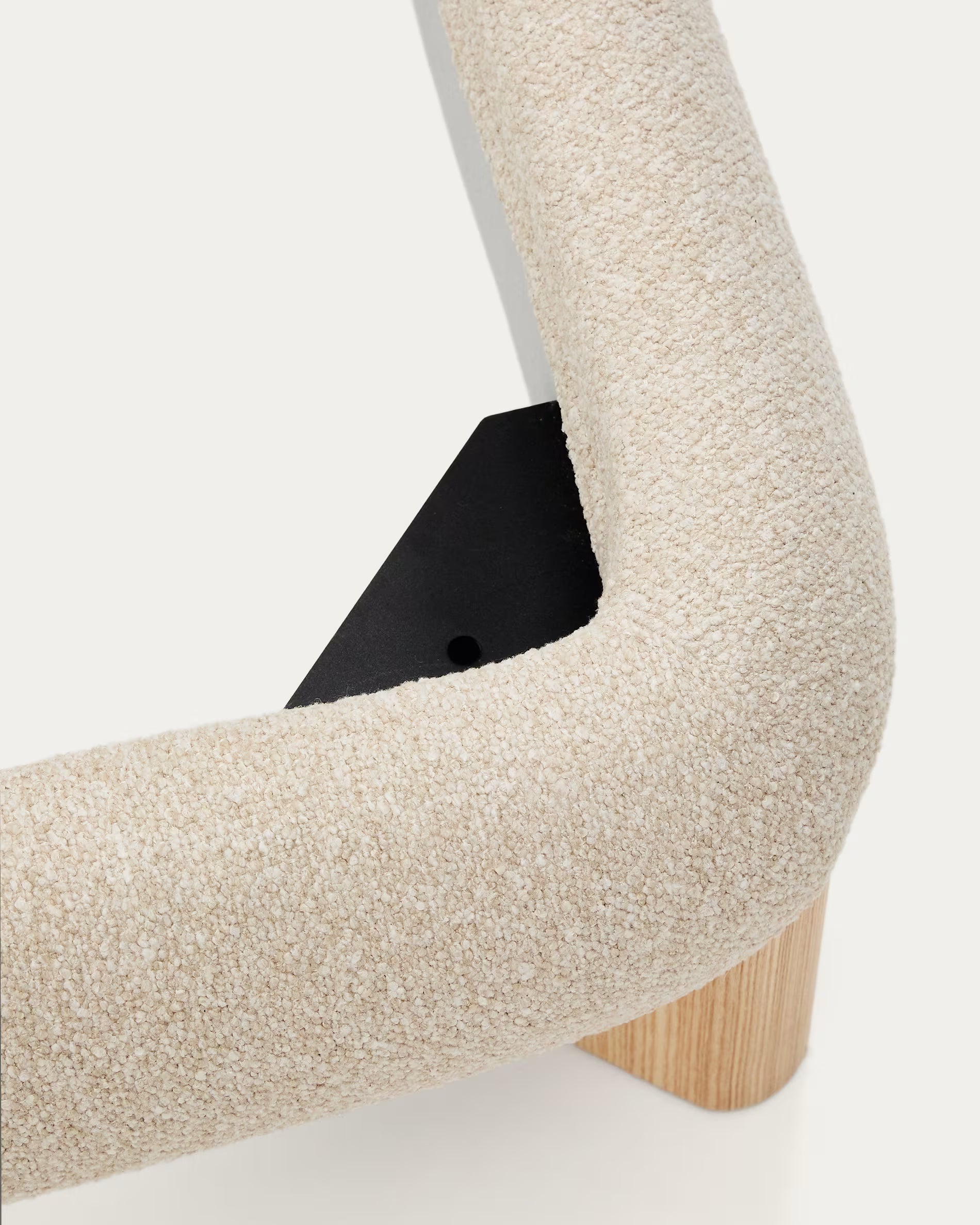 Bett ODINA ecru mit Eschenbasis