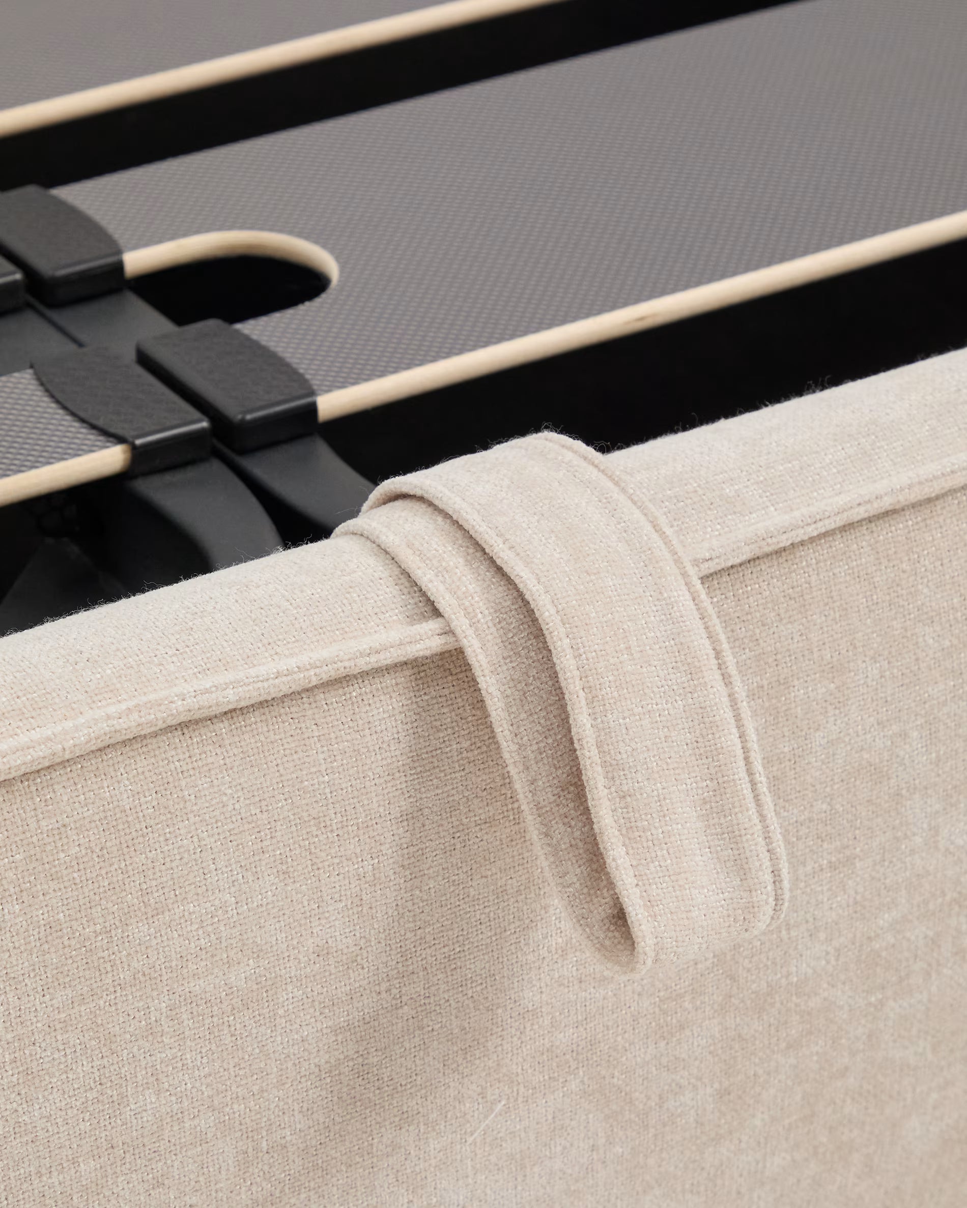 Bett mit Bettkasten ARVIAN beige Chenille