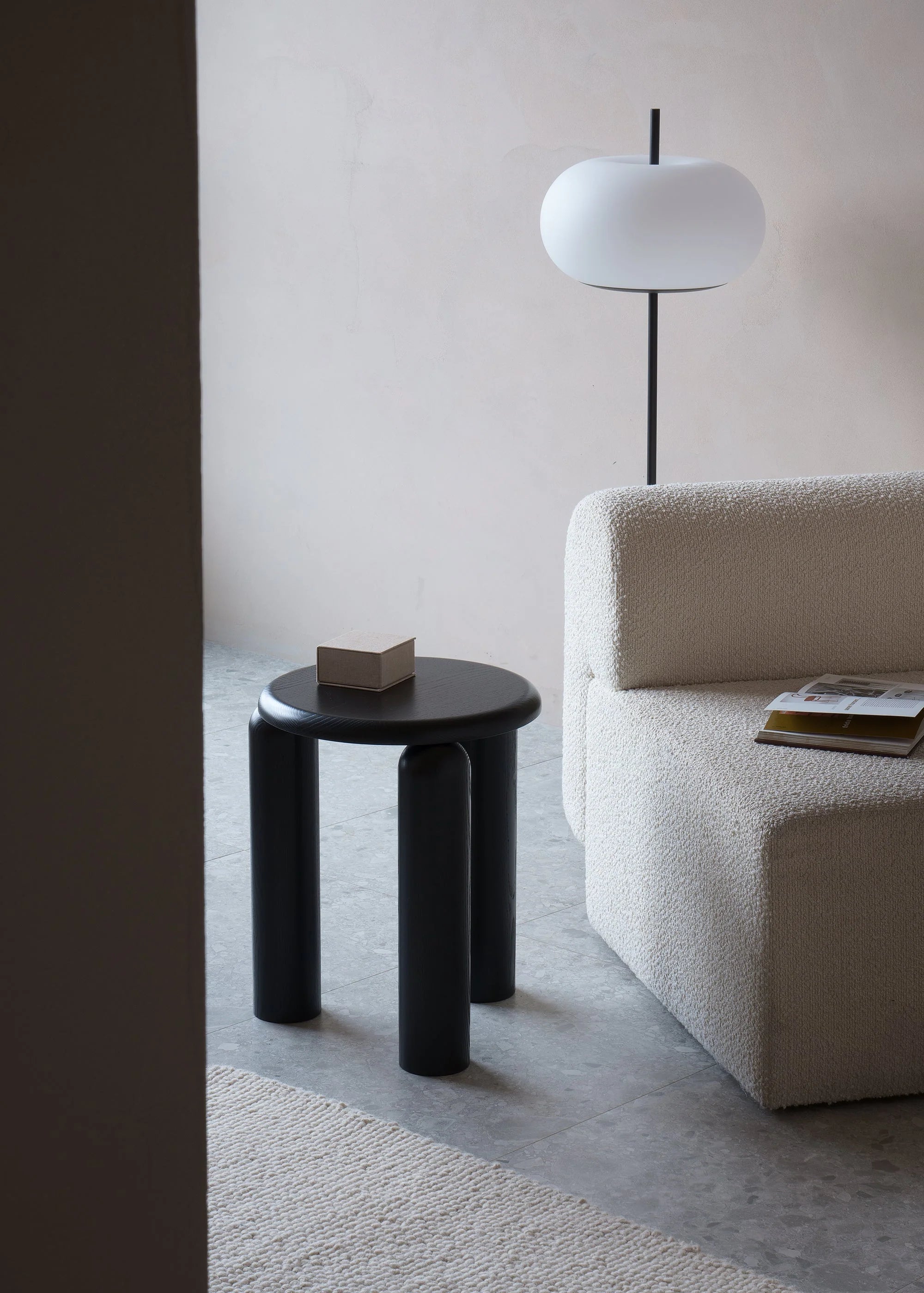 NEO zijtafel bordeauxkleurig esdoornhout