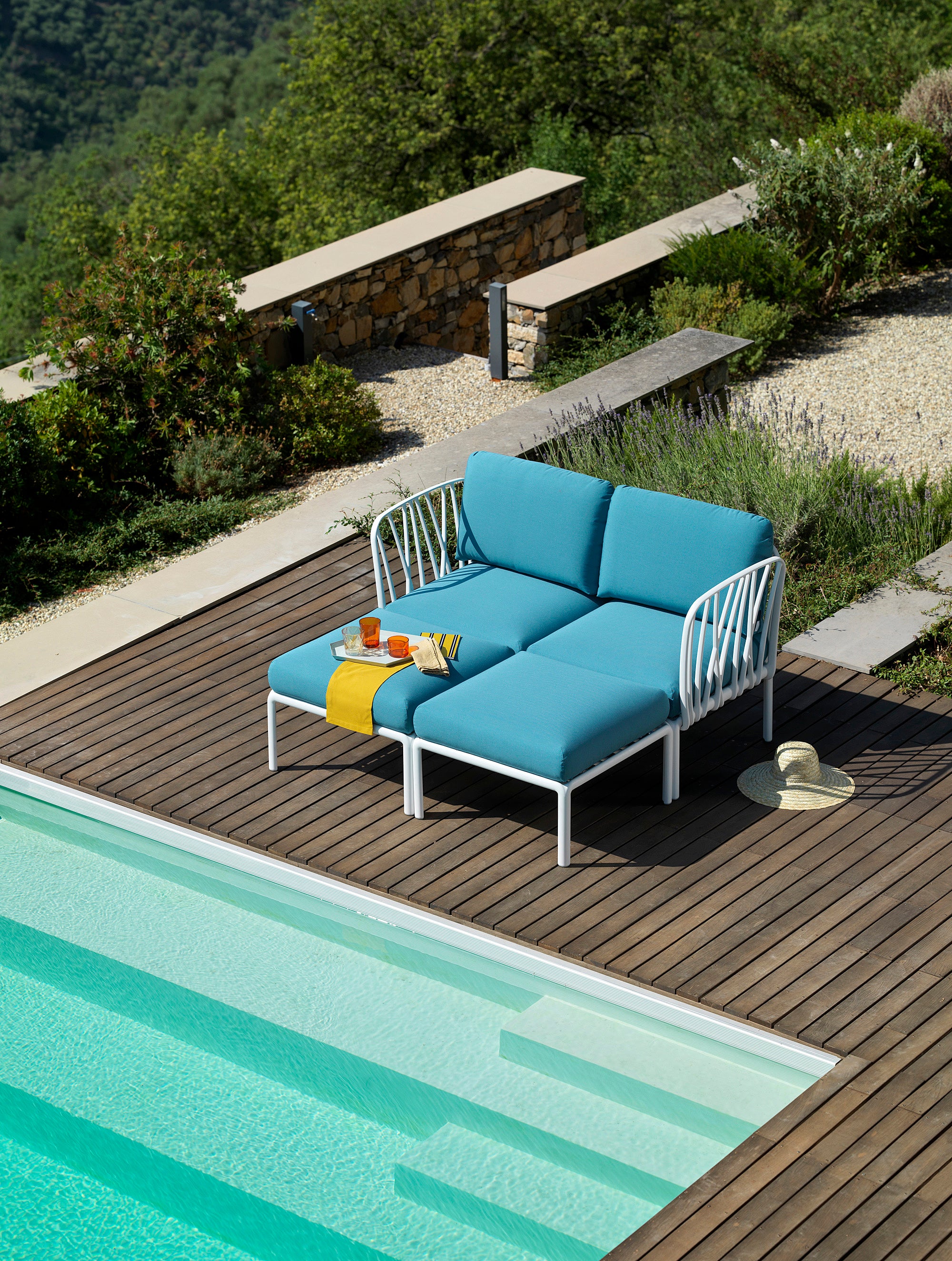 Outdoor Pouf KOMODO Dark Green Sunbrella® with Anthracite Base