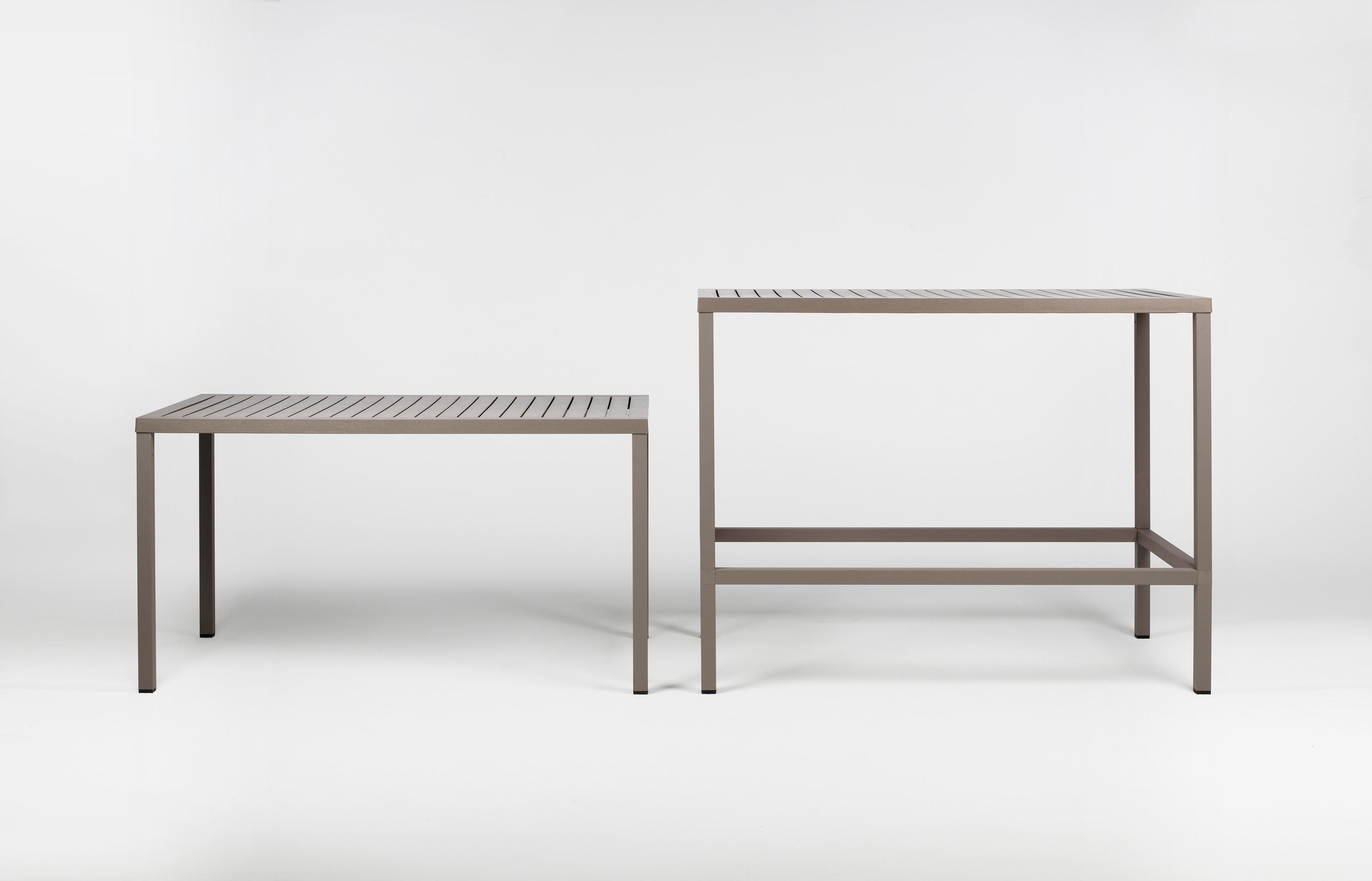 Buiten tafel CUBE taupe