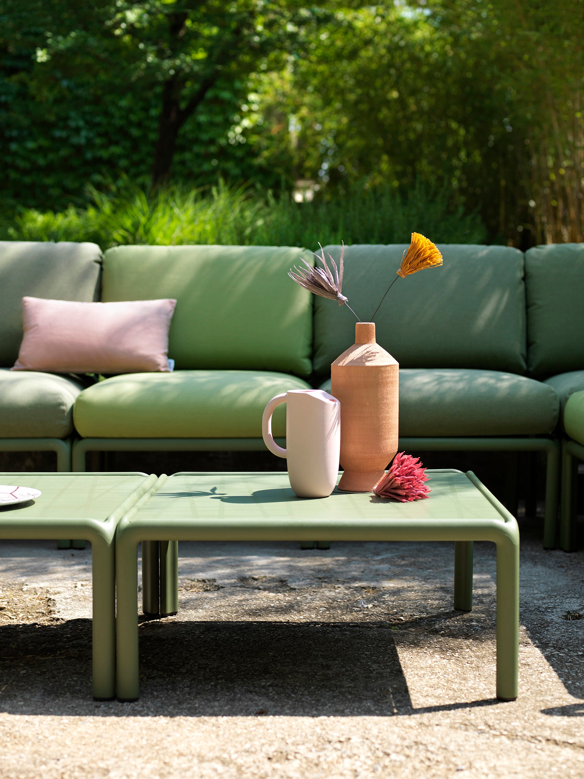 Witte vierkante buitenkoffietafel KOMODO