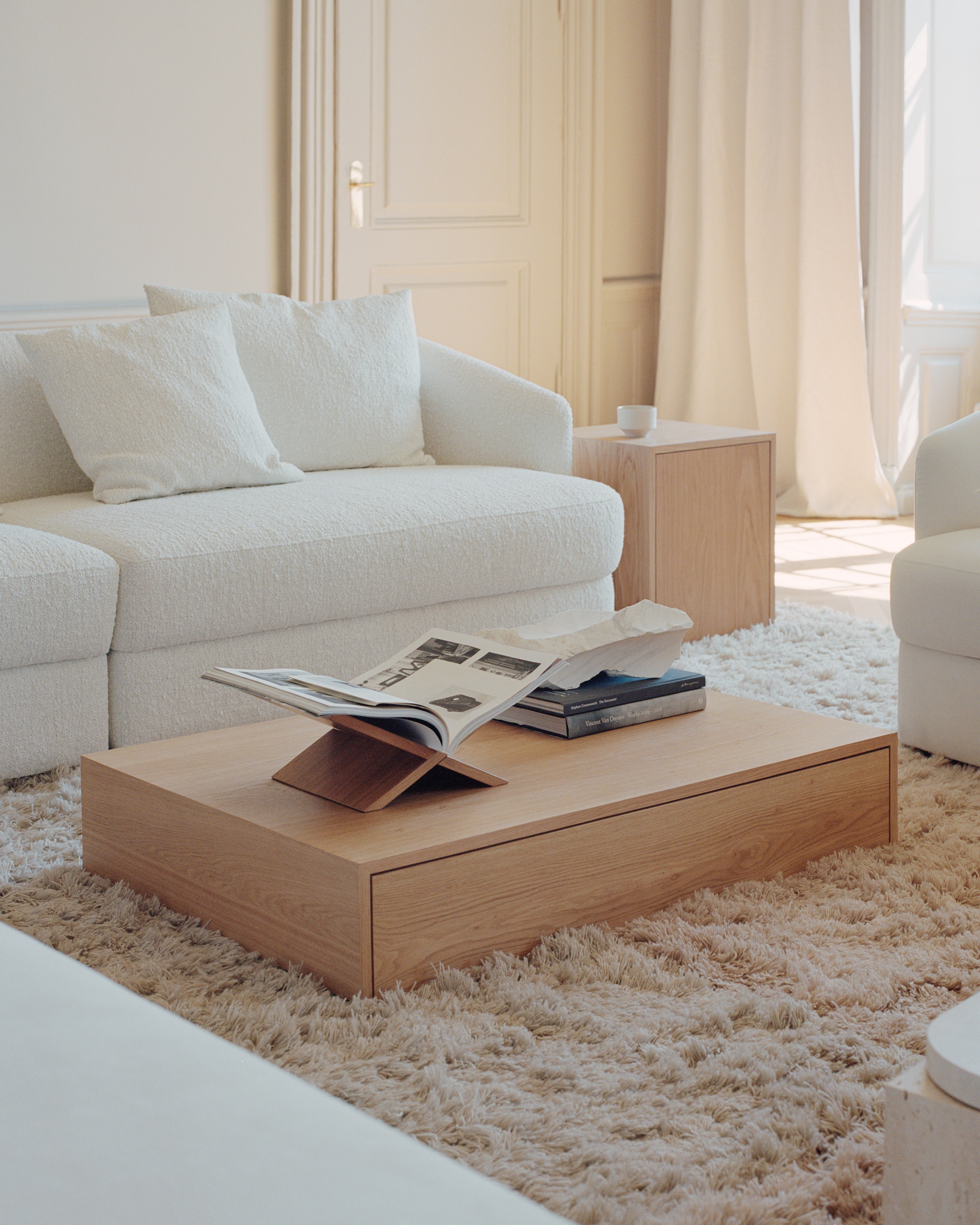 Coffee table with a drawer Mass Veneer oak