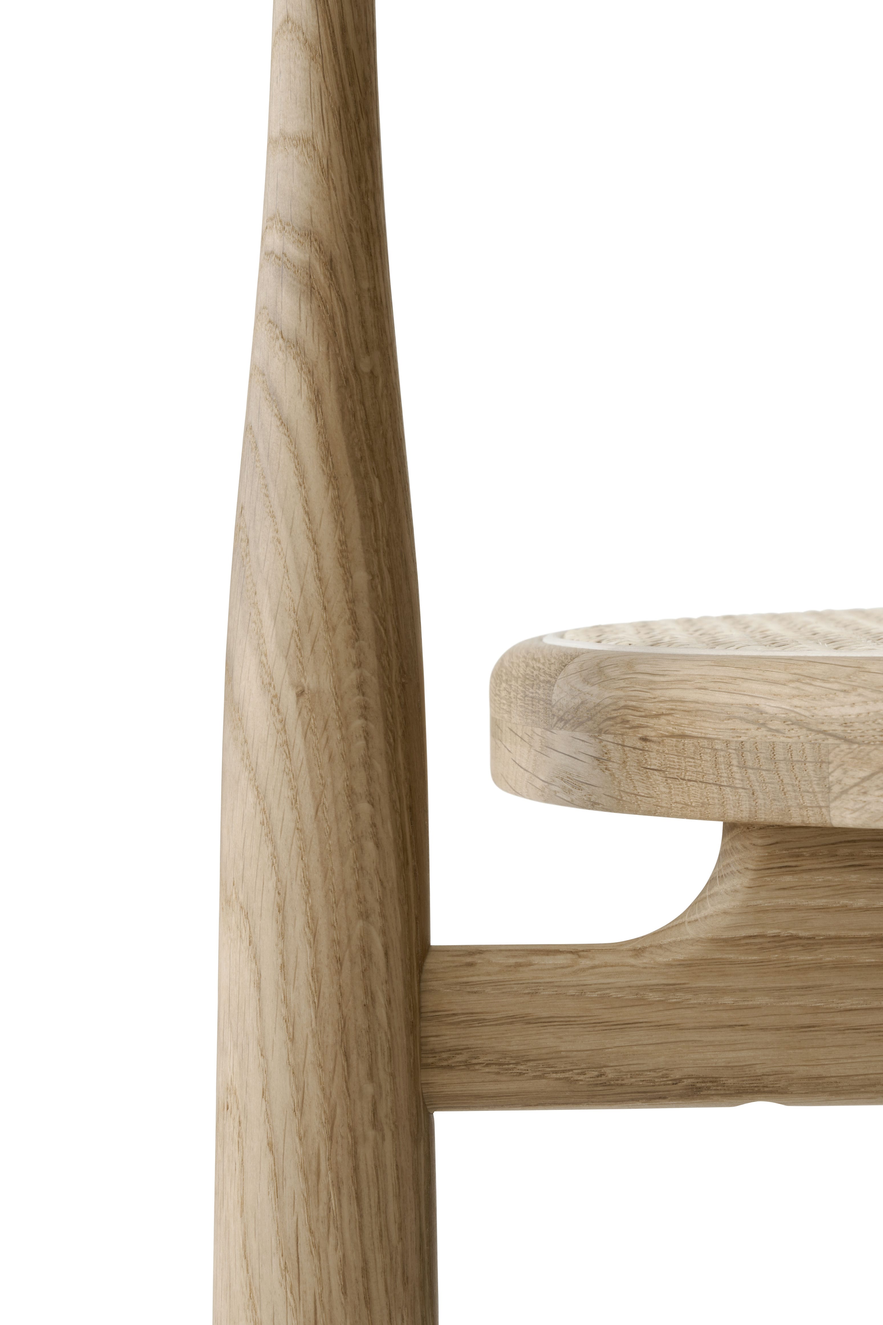 Bukowski chair braided seat with an oak base