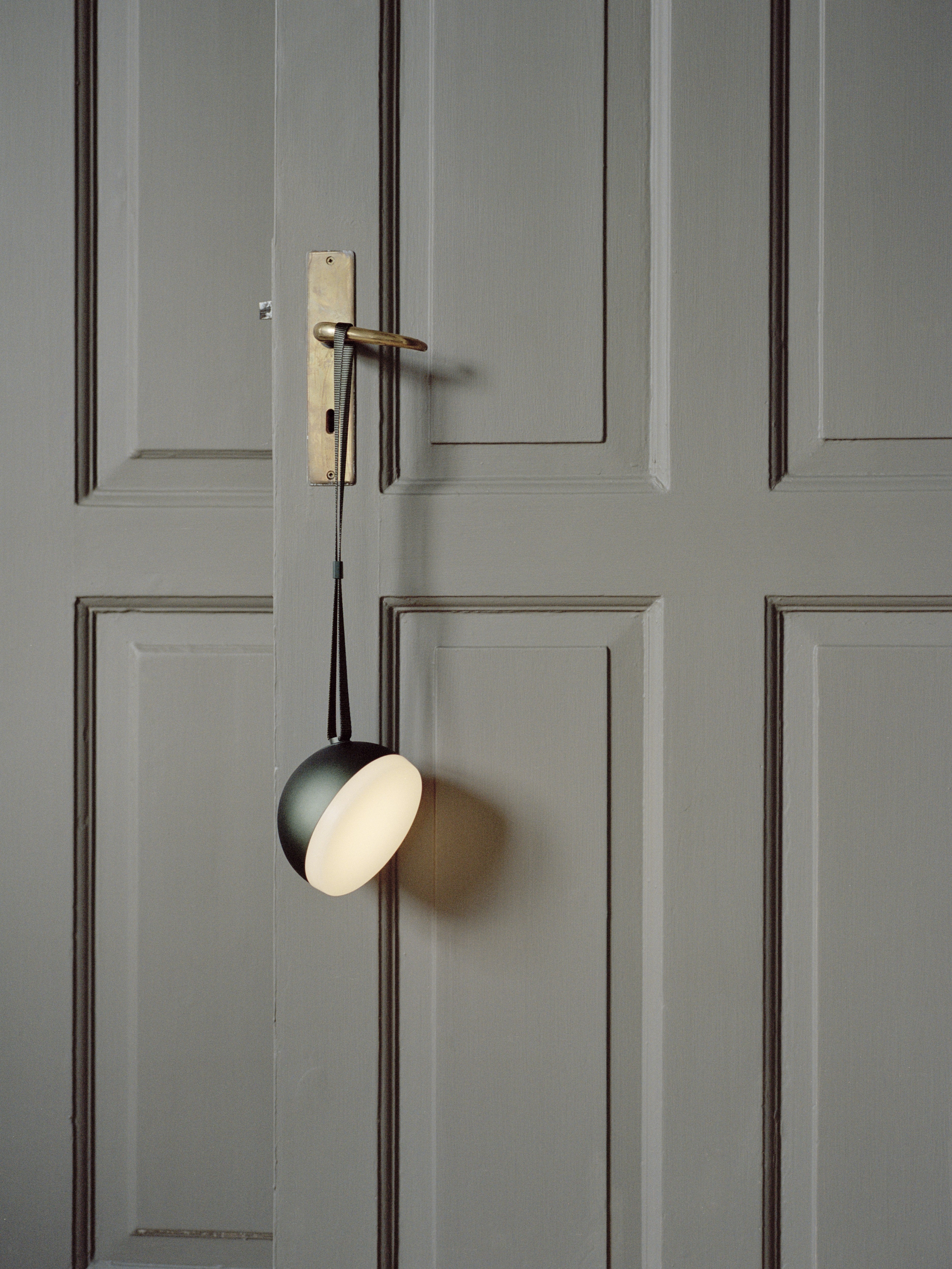 Draagbare lamp SPHERE ADVENTUR LIGHT donkergroen