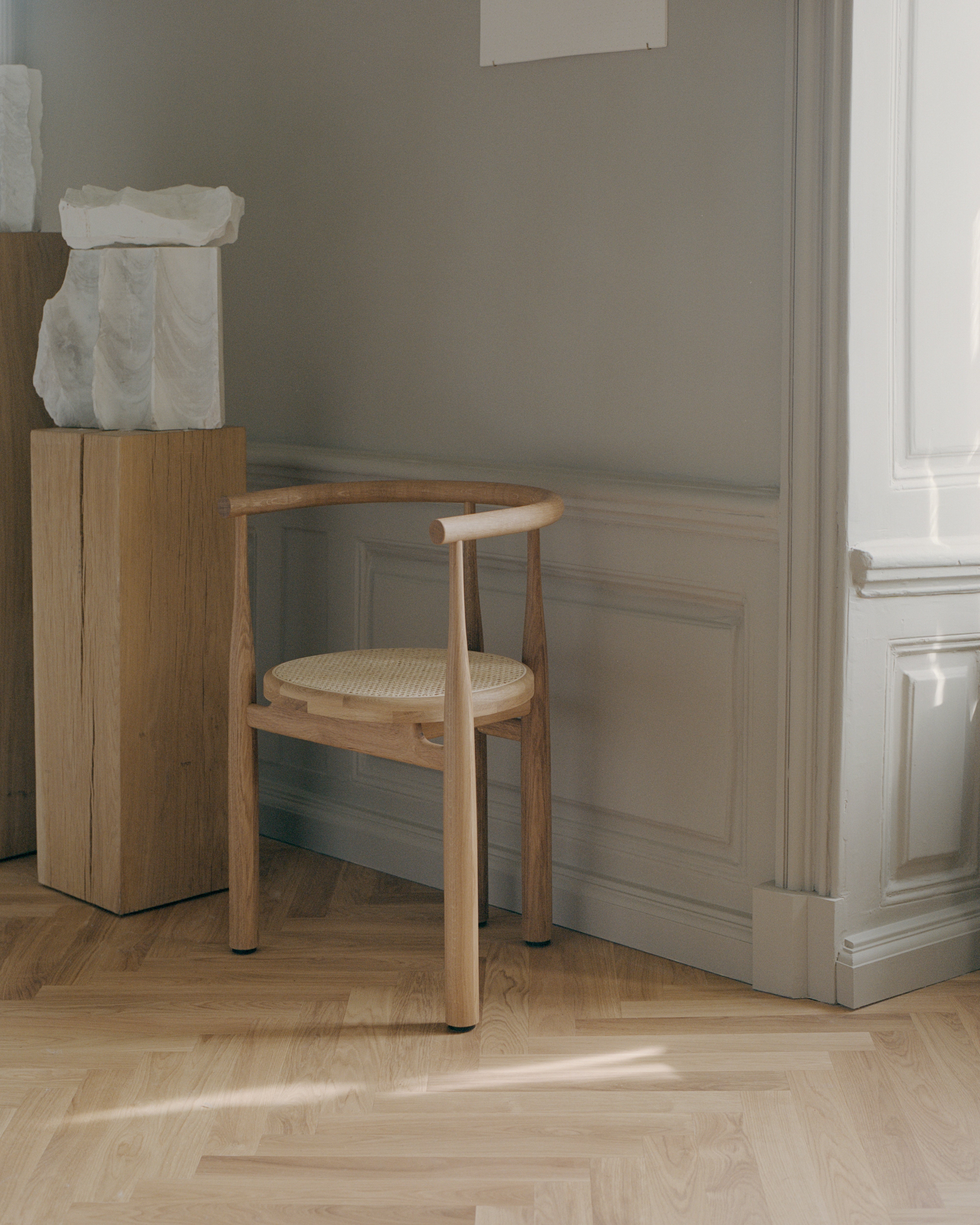 Bukowski chair braided seat with an oak base