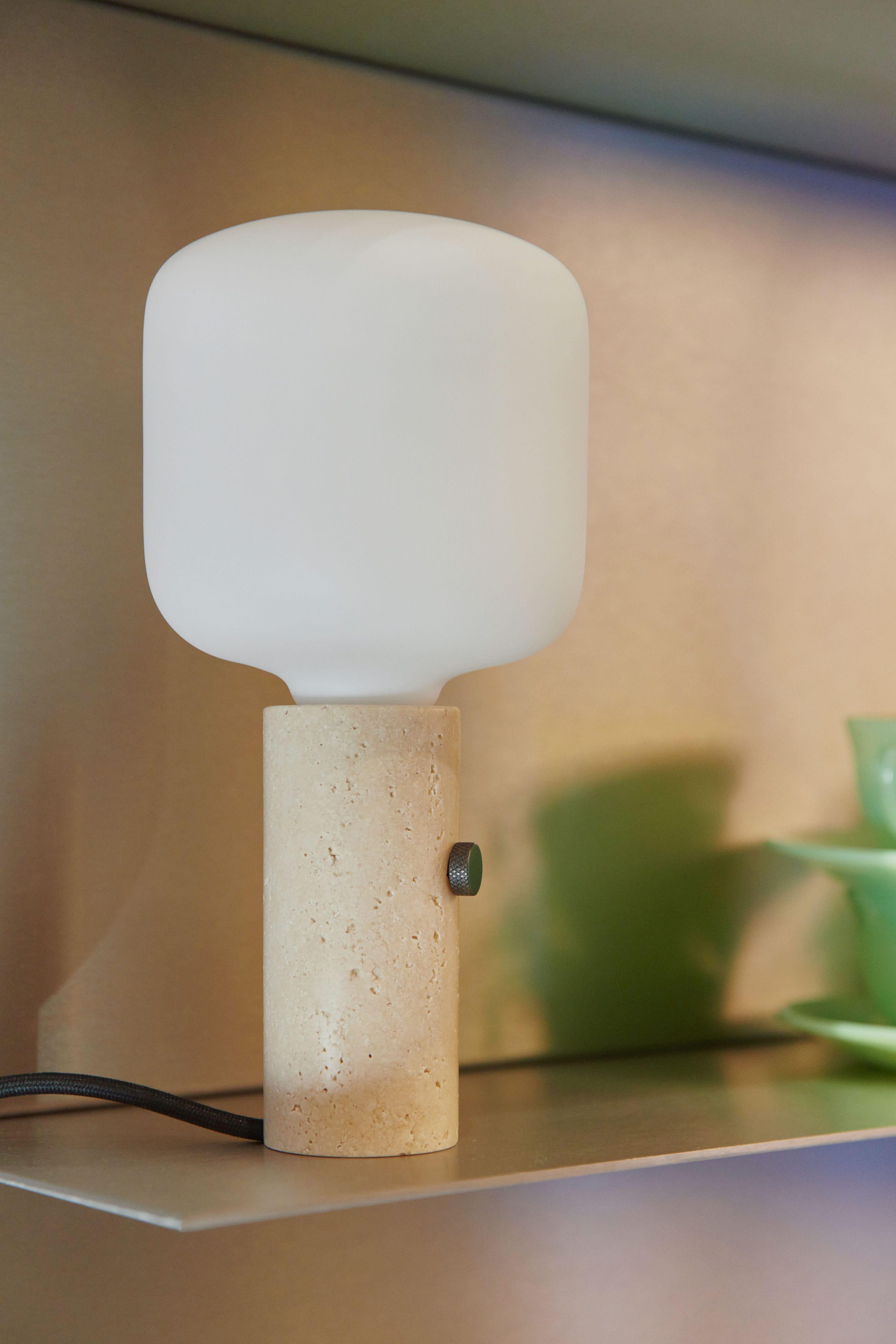 Multifunctionele lamp CORE crème travertijn