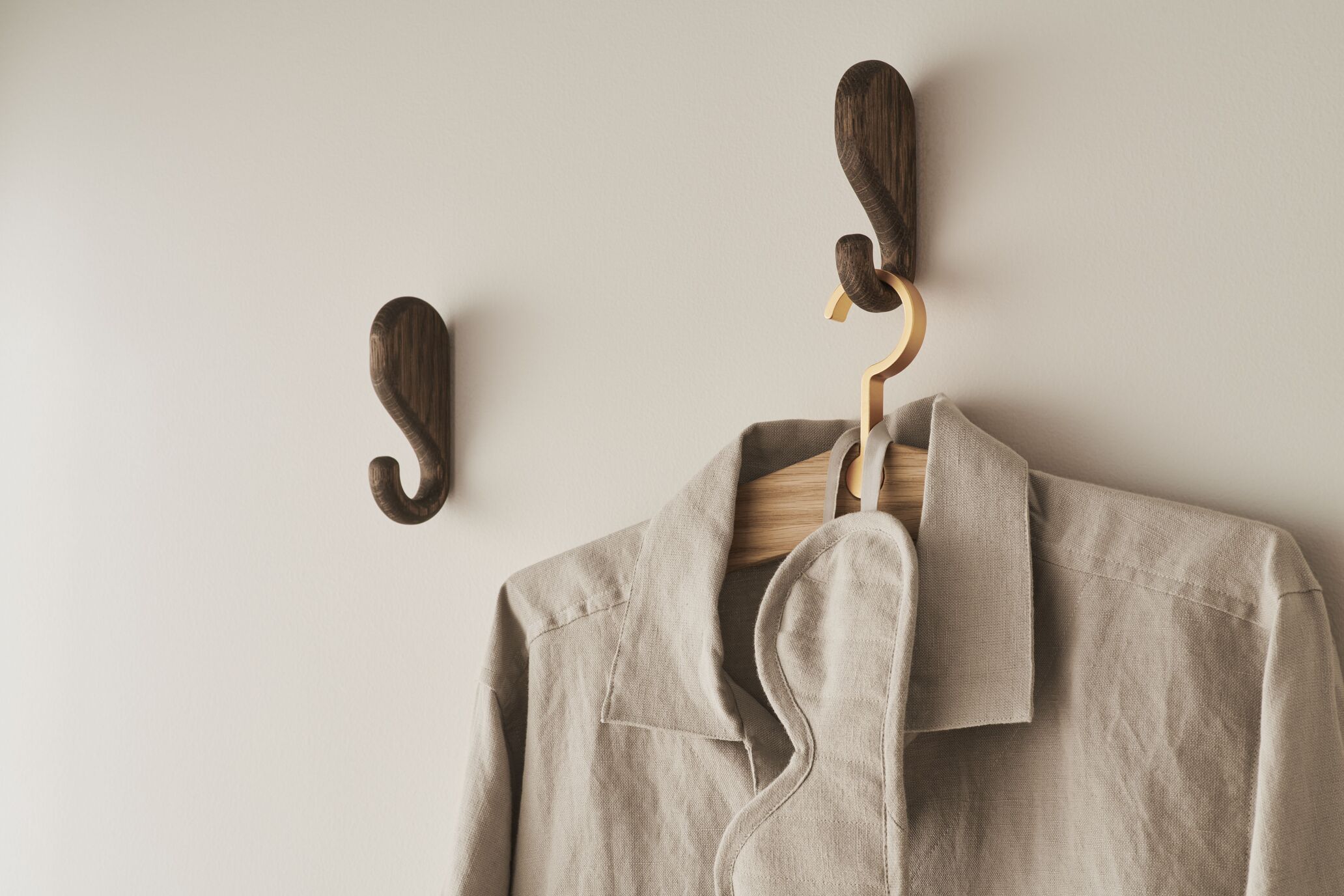 Wandhakker NOB donker eikenhout