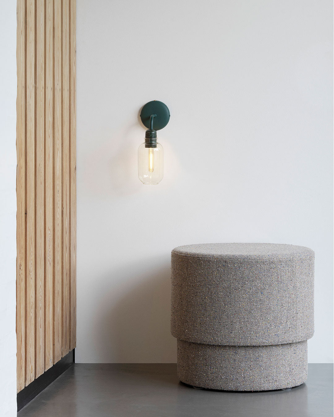 Wandlamp AMP gele glas met groene marmer