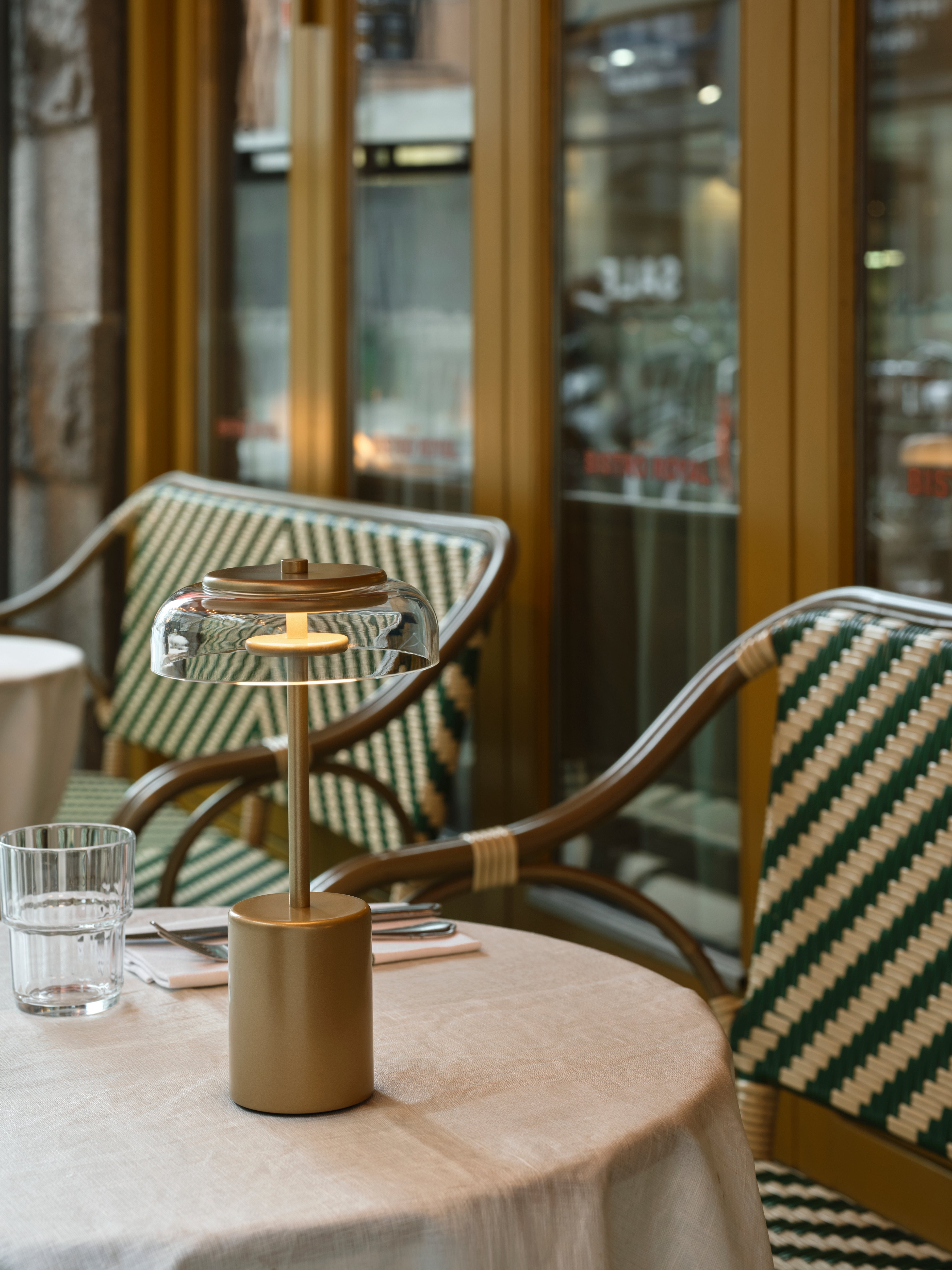 Tragbare Lampe BLOSSI gold mit transparentem Glas
