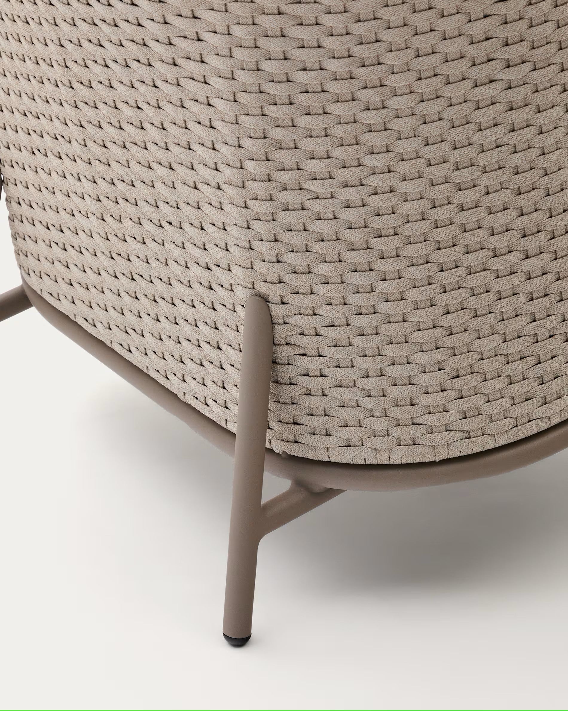 Sedalis beige garden armchair