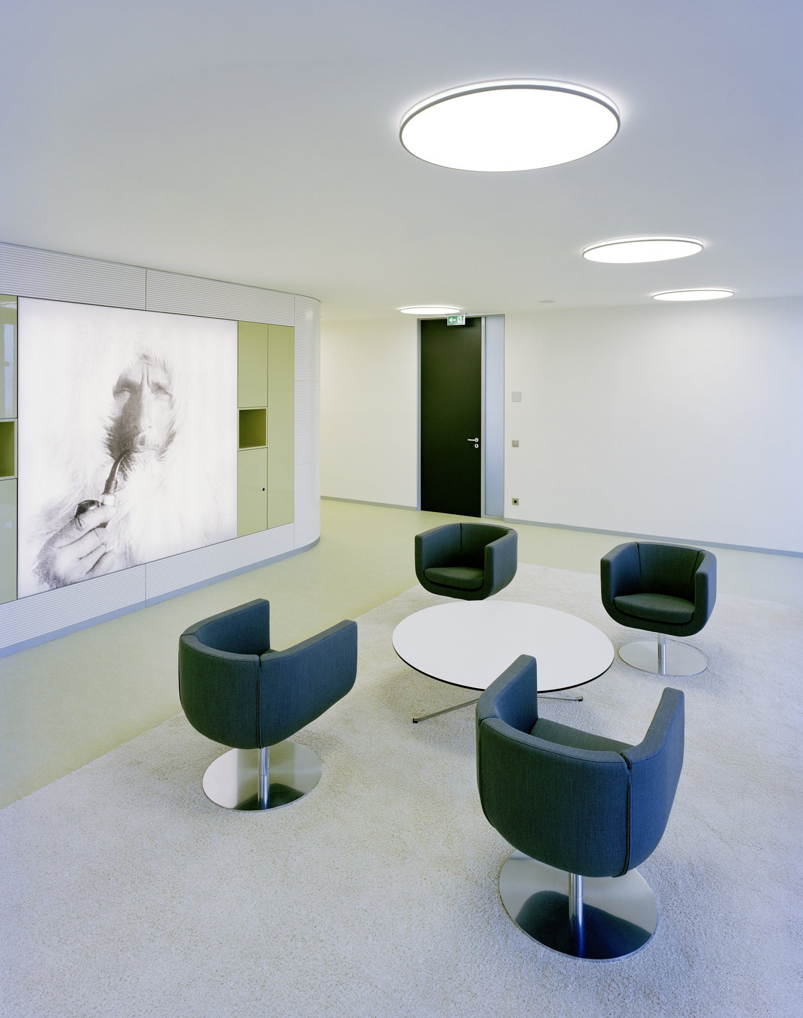 Plafond AJ MUNKEGAARD wit met verchroomde afwerking