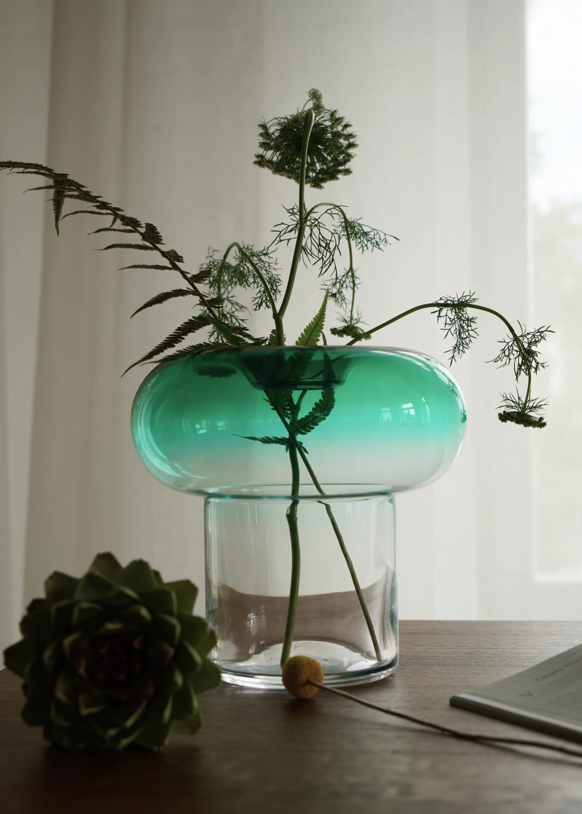 Vase ORIO grünes Glas mundgeblasen