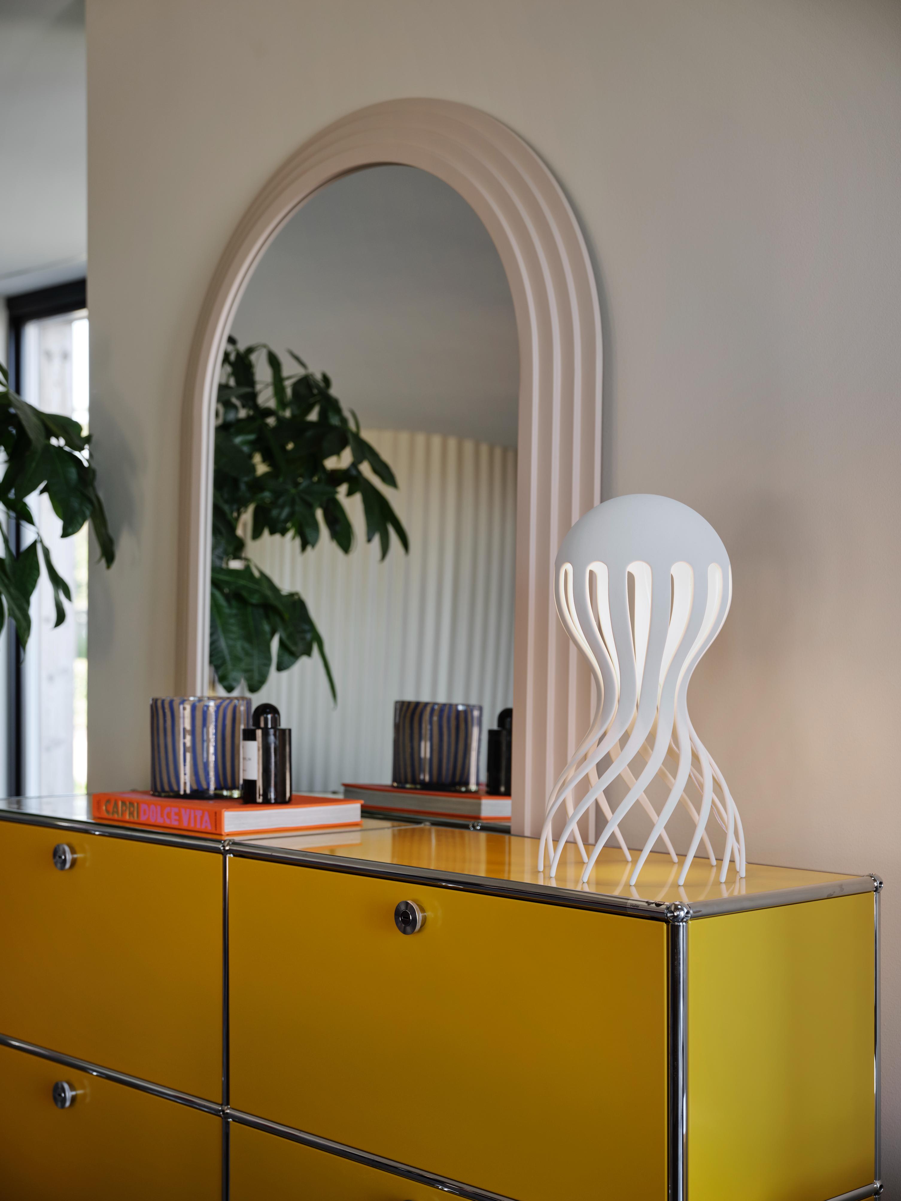 CIRRATA table lamp white