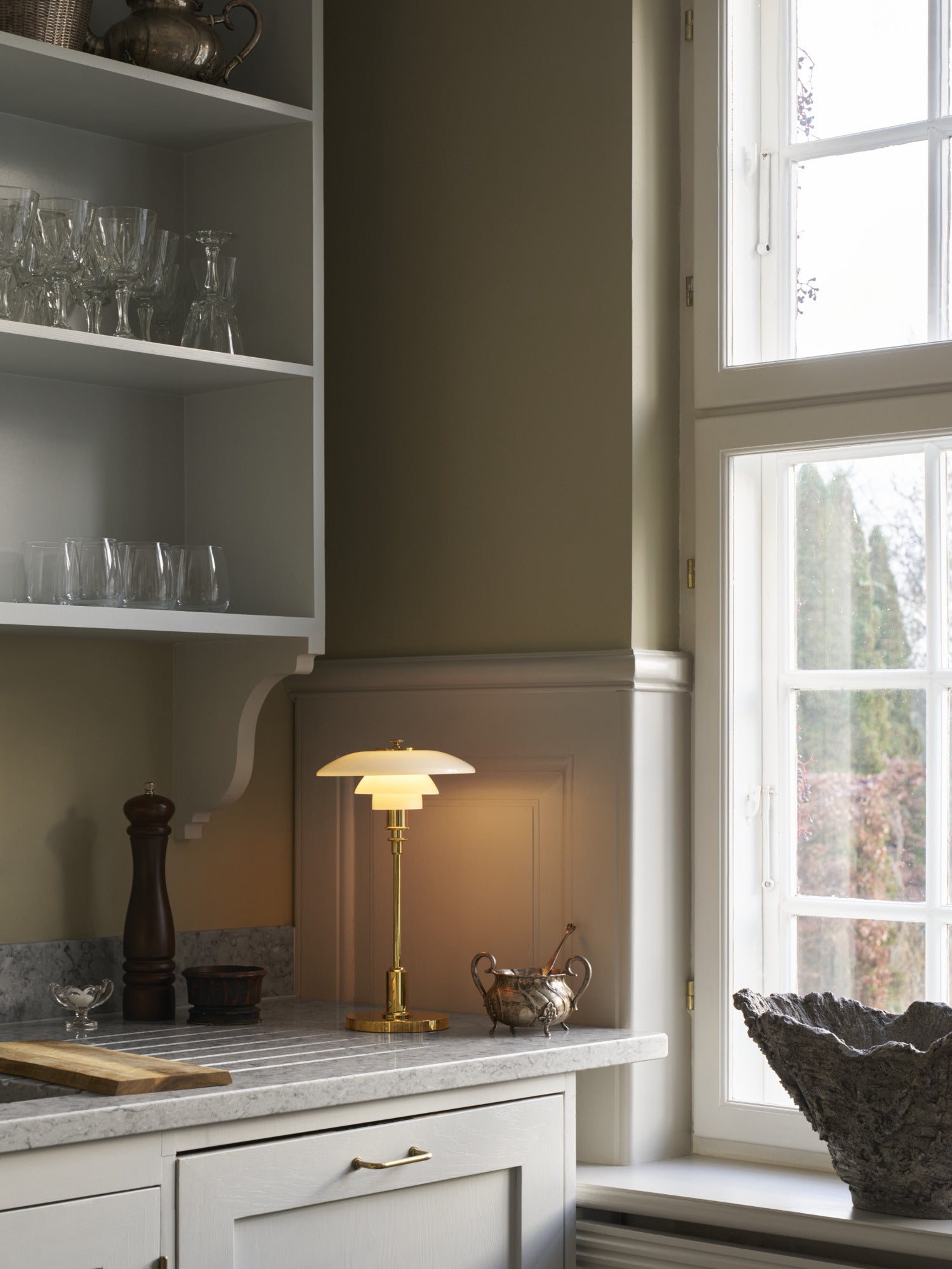 Portable lamp PH 2/1 white with brass base