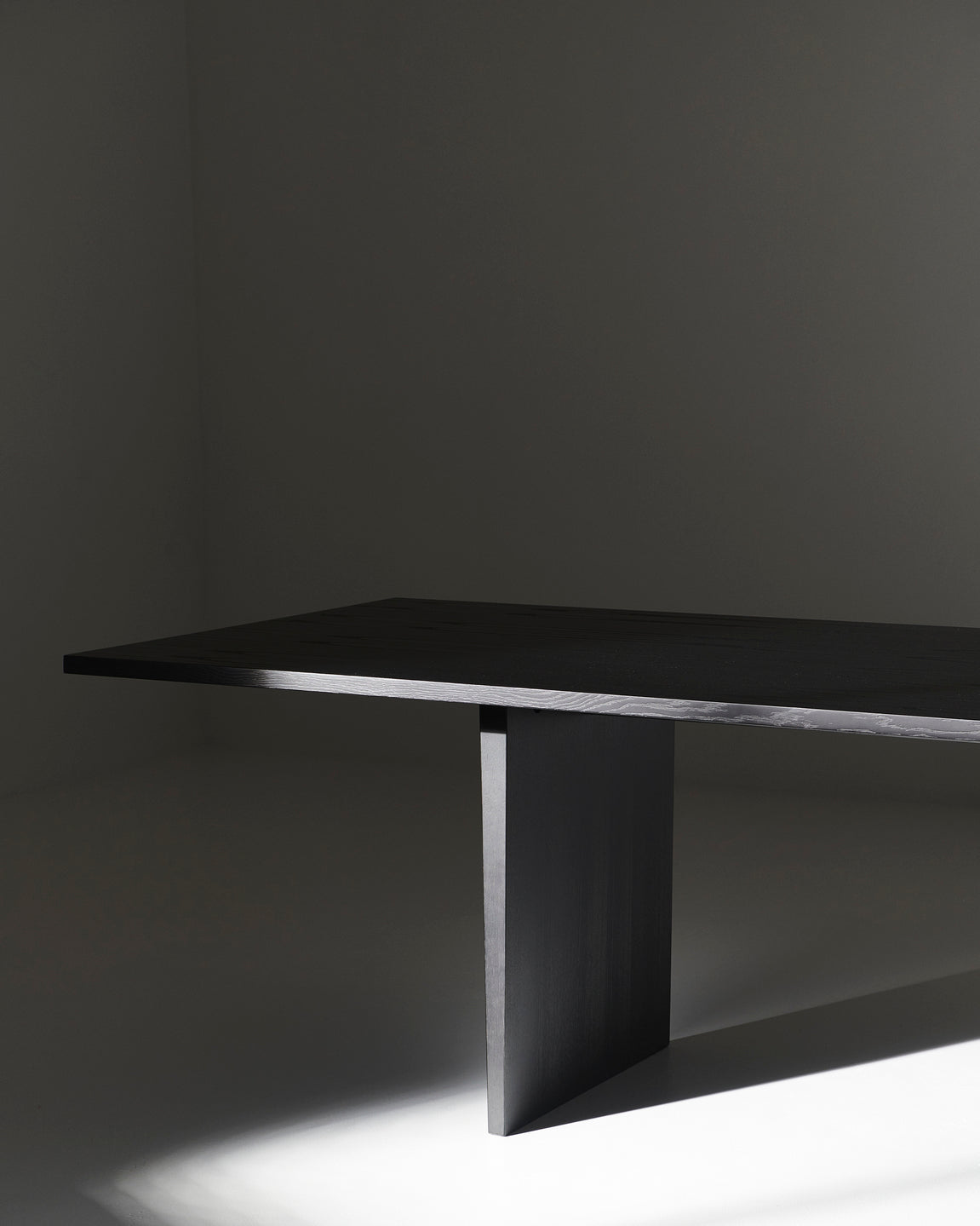Tafel PRIVATE zwart essenhoutfineer